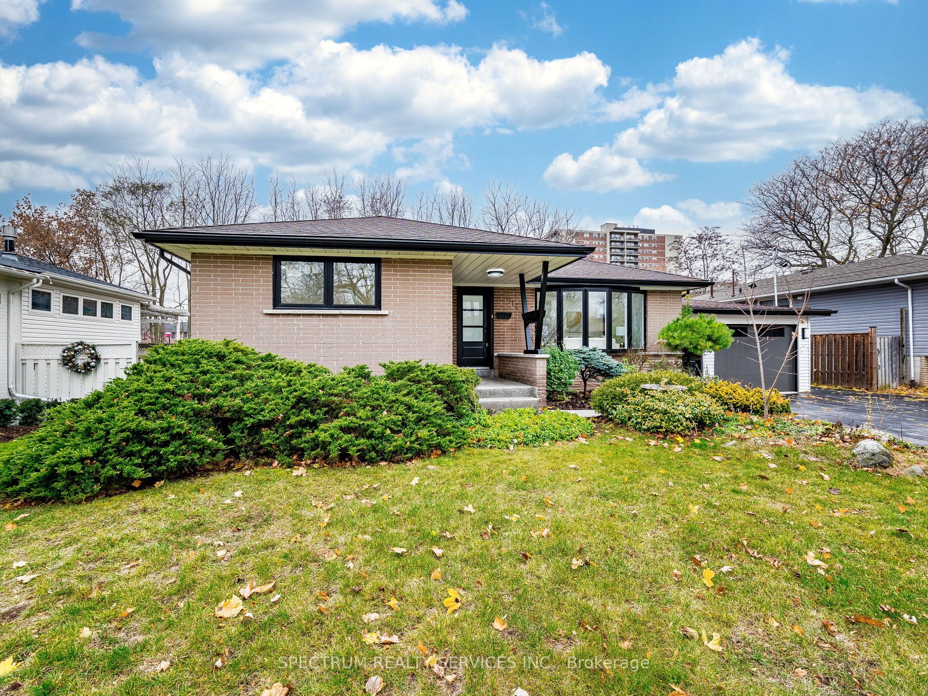 914 Francis Road, Burlington, ON L7T 3Y2 photo 3