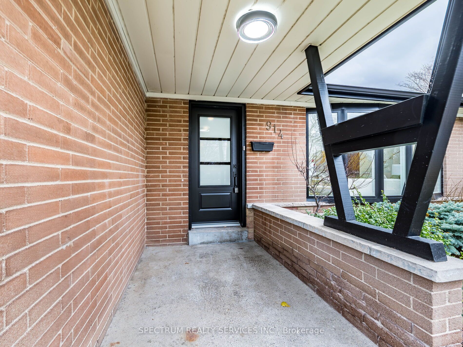 914 Francis Road, Burlington, ON L7T 3Y2 photo 5
