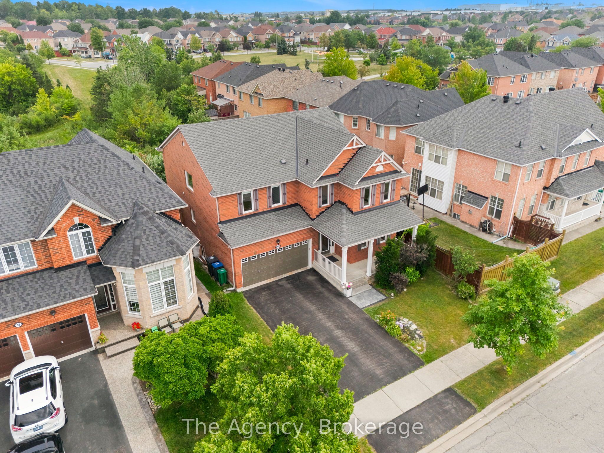 40 Catchfly Crescent, Brampton, ON L6P 2H9 photo 2