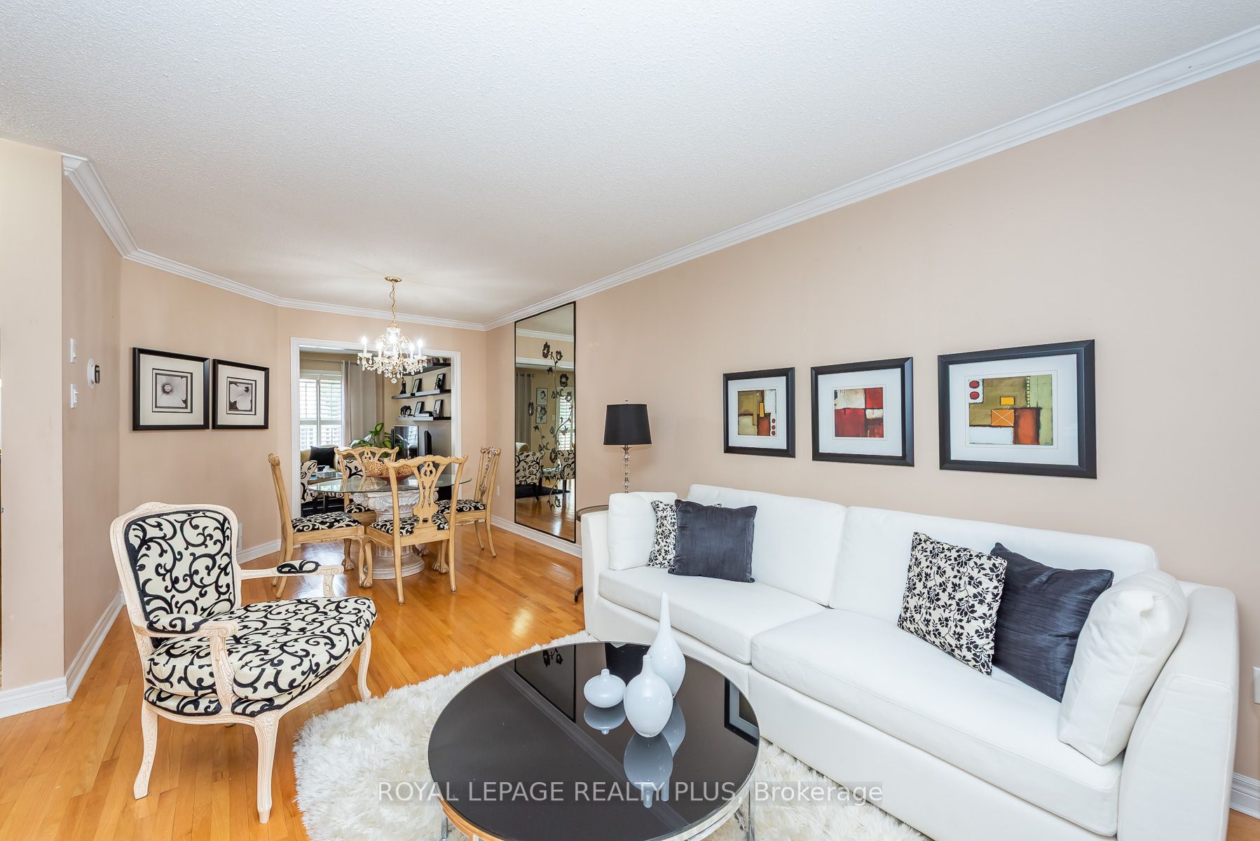 6943 Buttle Station Place, Mississauga, ON L5W 1B8 photo 4