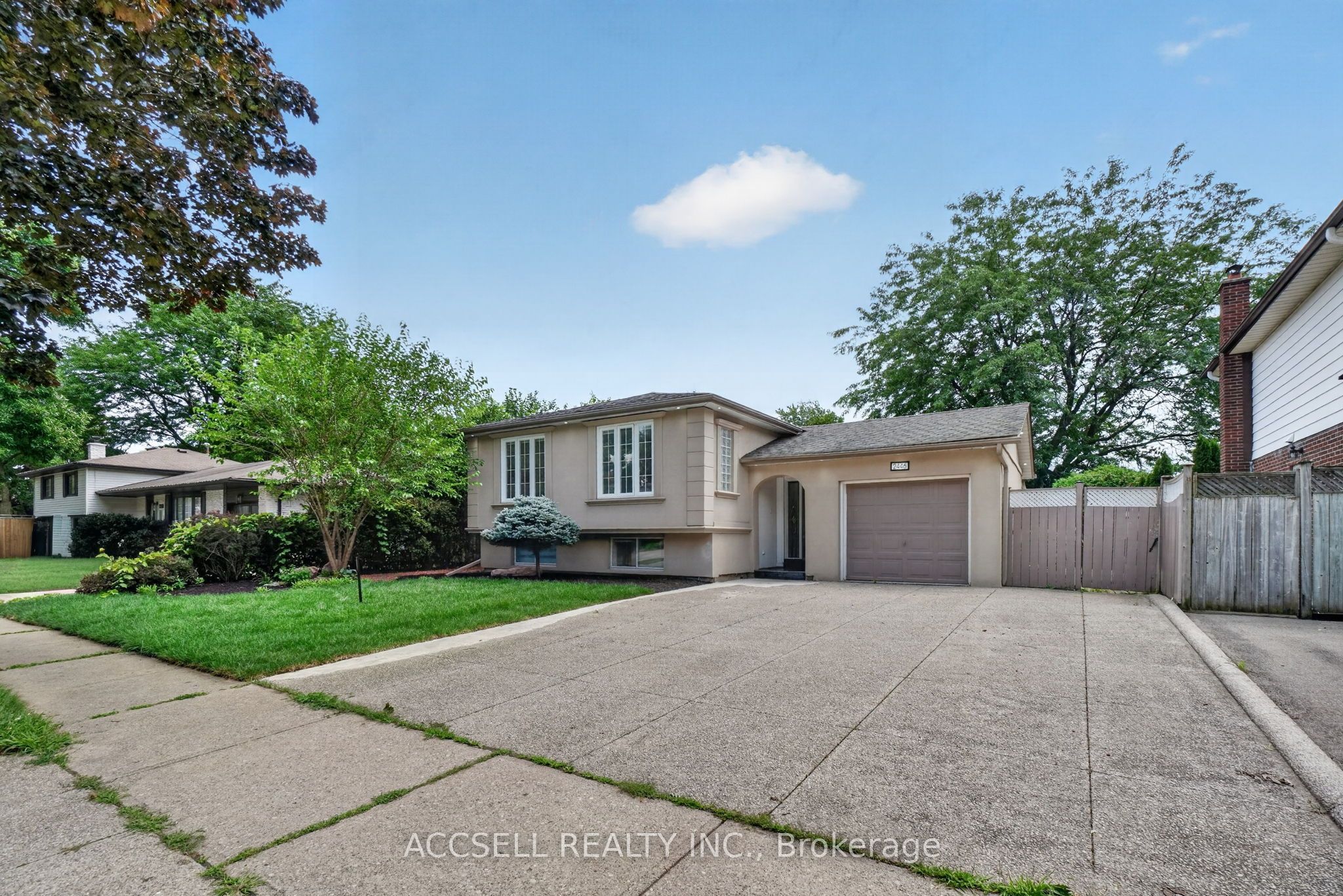 2446 Ventura Drive, Oakville, ON L6L 2H7 photo 3
