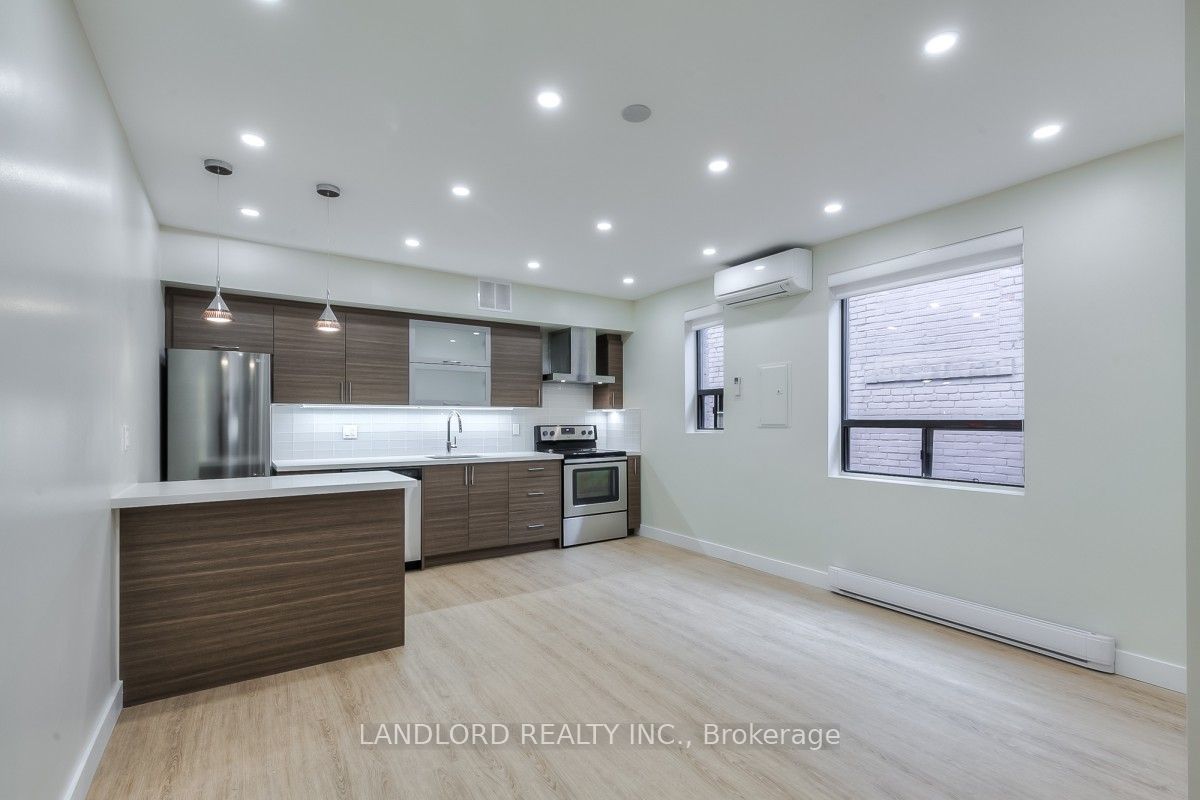 240 Durie Street 305, Toronto, ON M6S 3G1