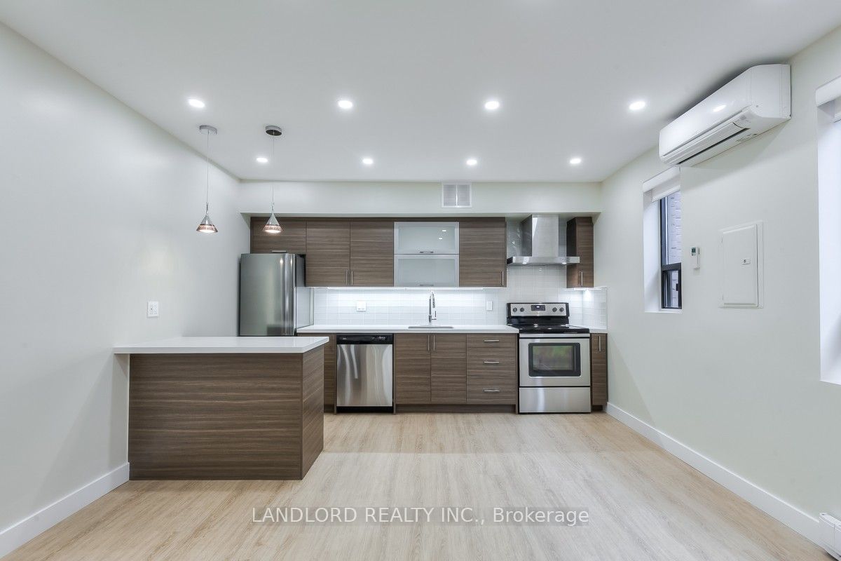 240 Durie Street 305, Toronto, ON M6S 3G1 photo 4