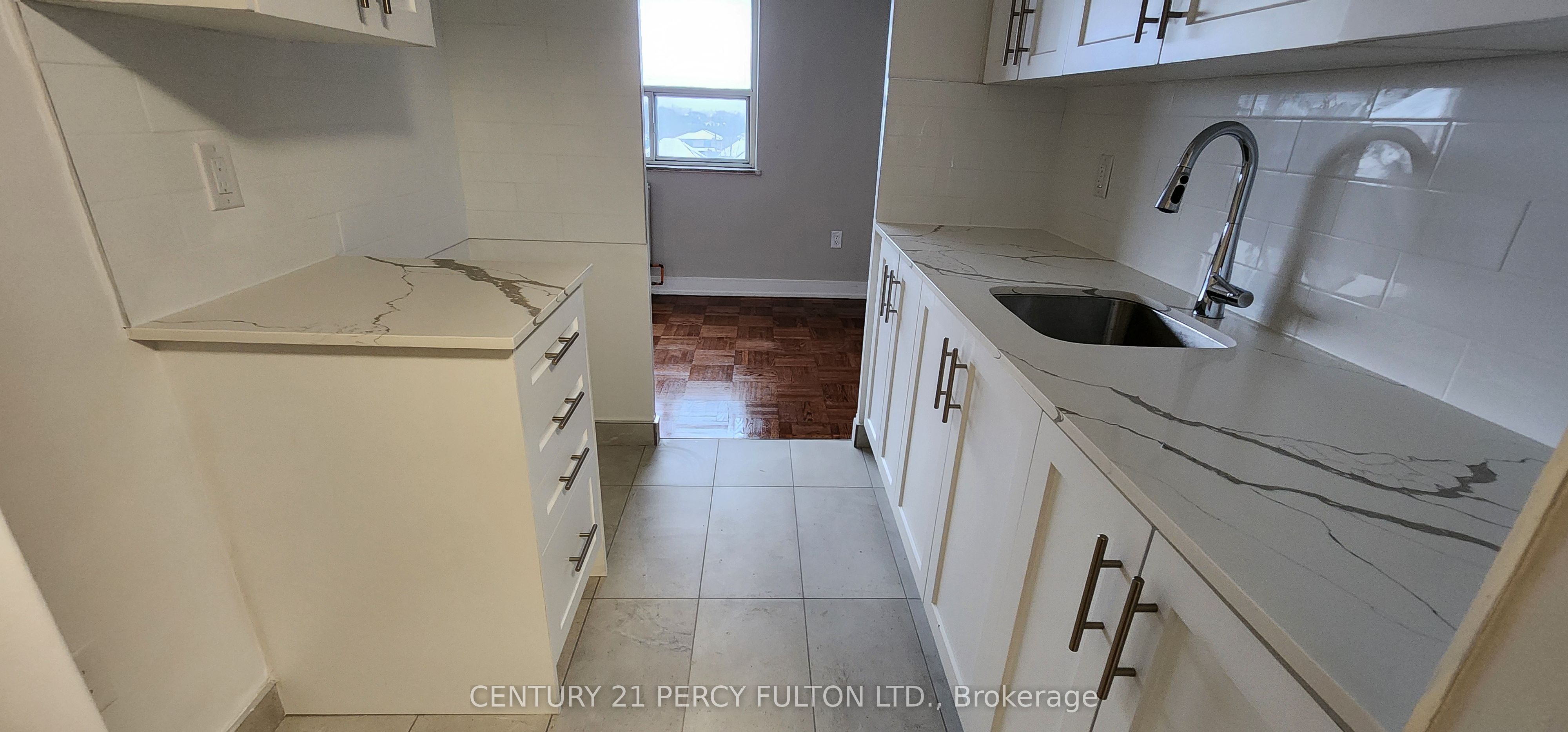 1305 Wilson Avenue 306, Toronto, ON M3M 1J4 photo 4