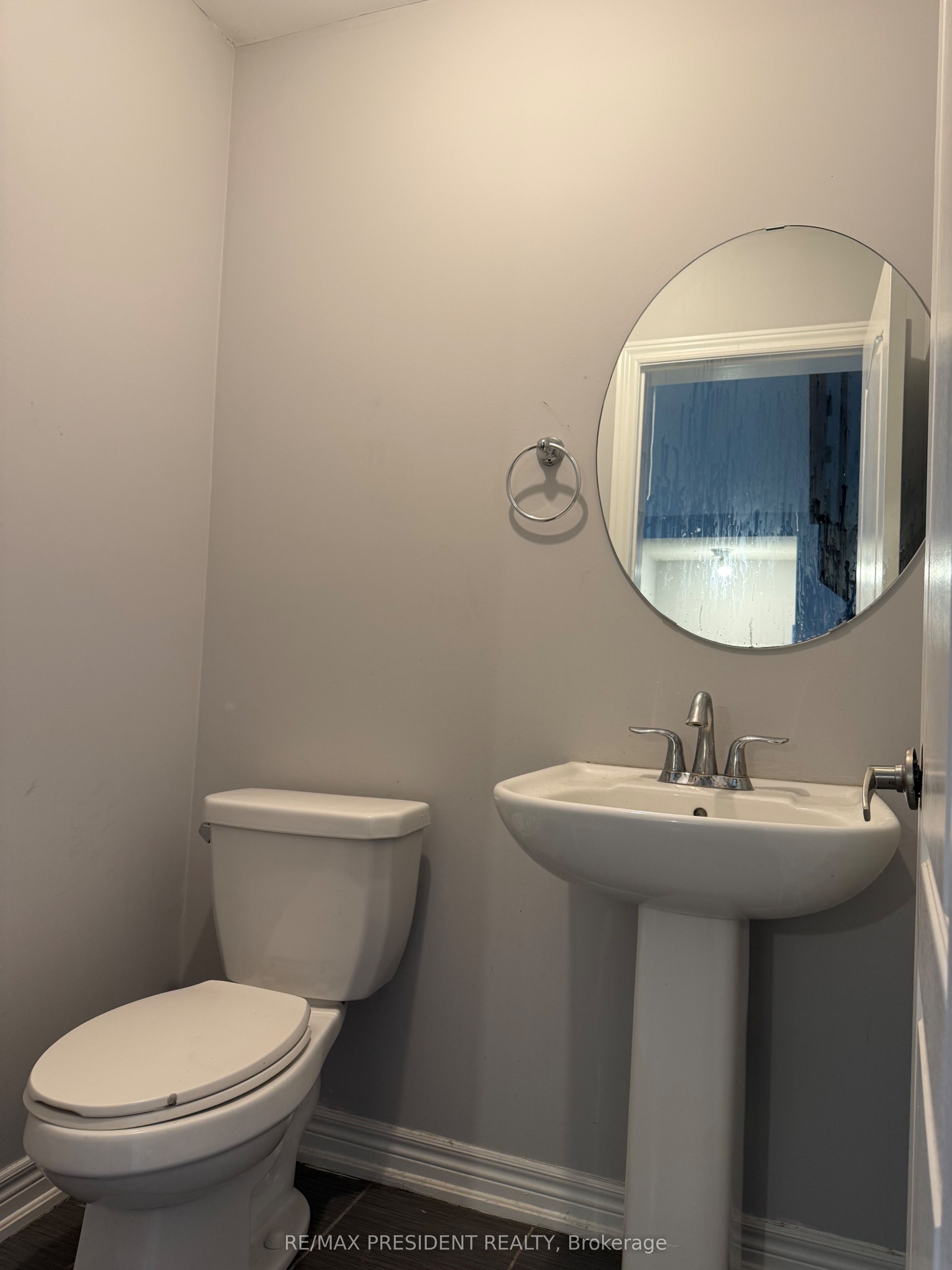 98 Davenfield Circle, Brampton, ON L6P 4M1 photo 3