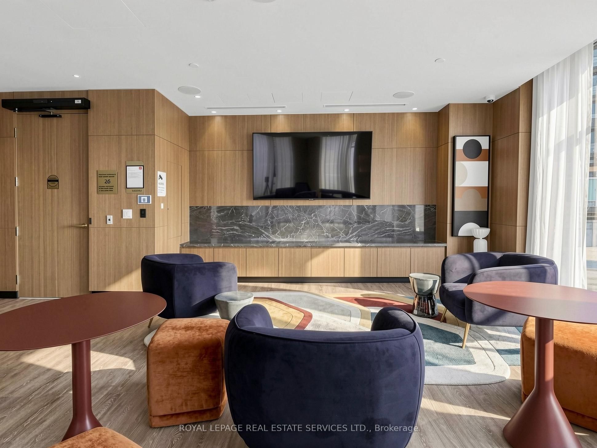 25 Cordova Avenue 1210, Toronto, ON M9A 0E5 photo 2