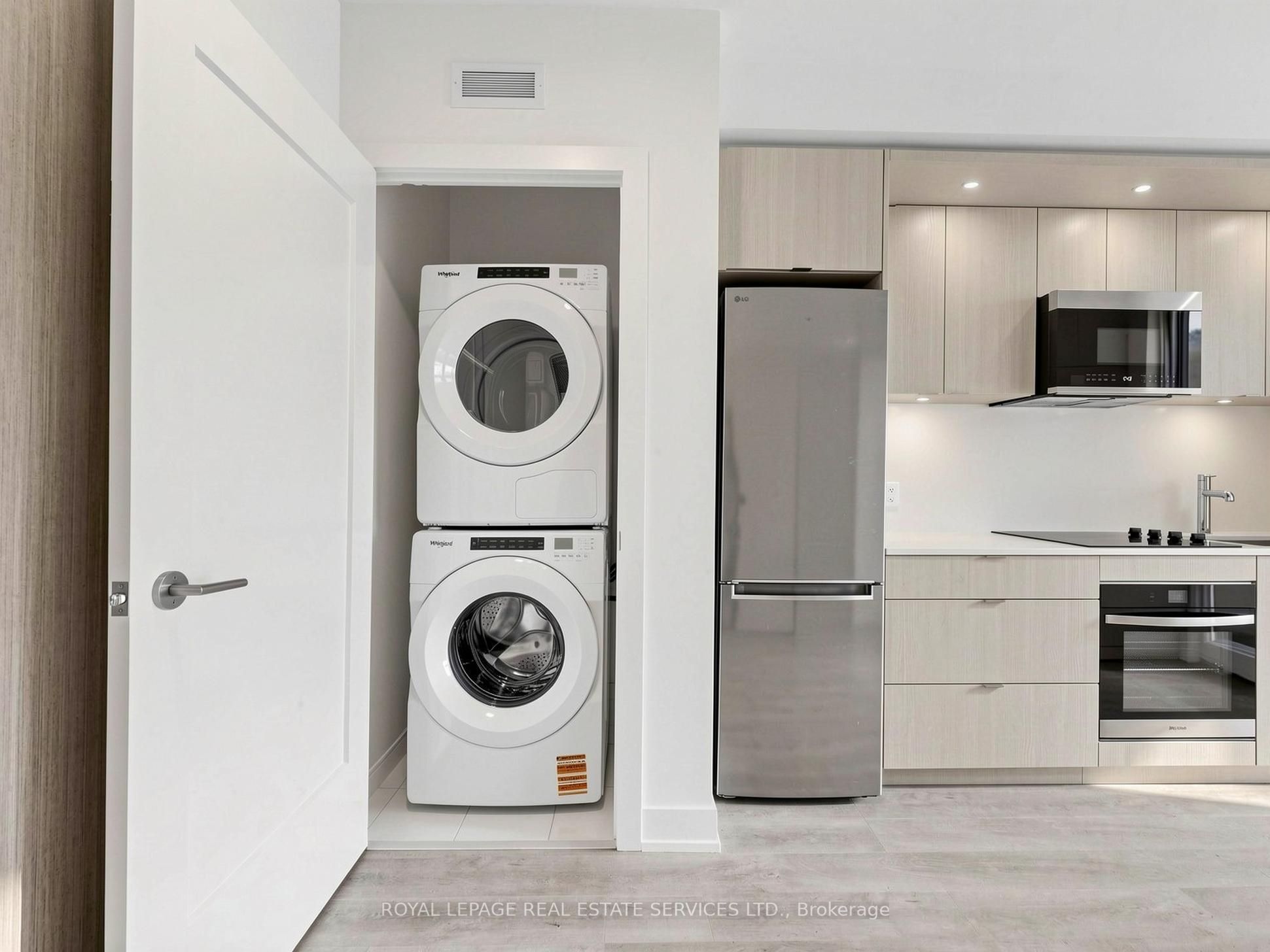 25 Cordova Avenue 1210, Toronto, ON M9A 0E5 photo 3