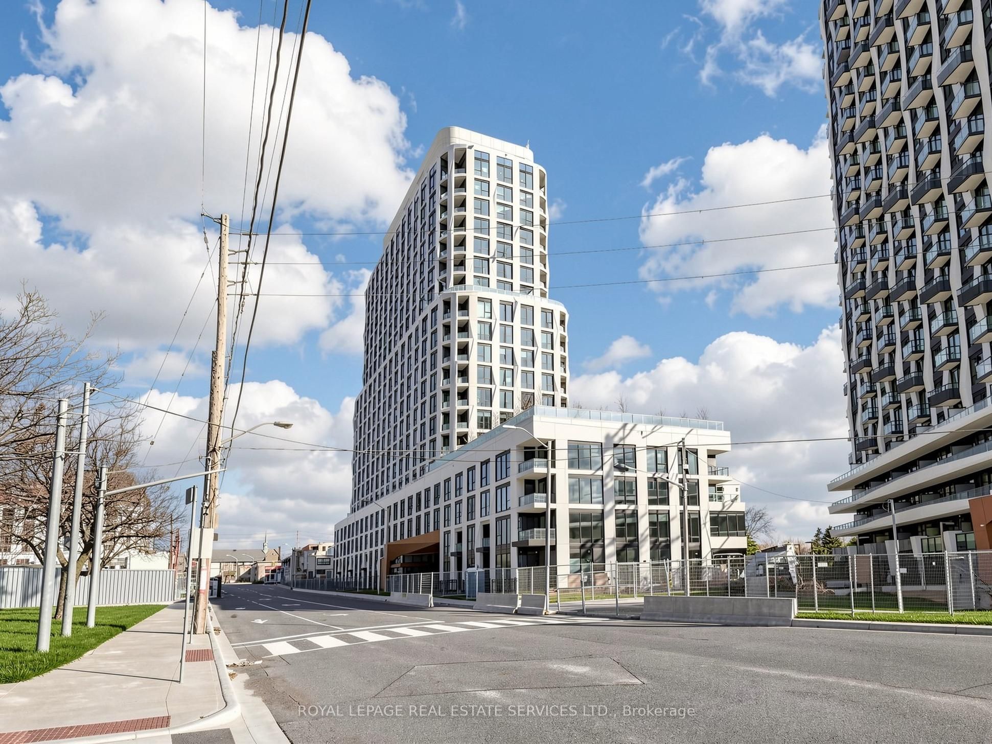 25 Cordova Avenue 1210, Toronto, ON M9A 0E5 photo 4