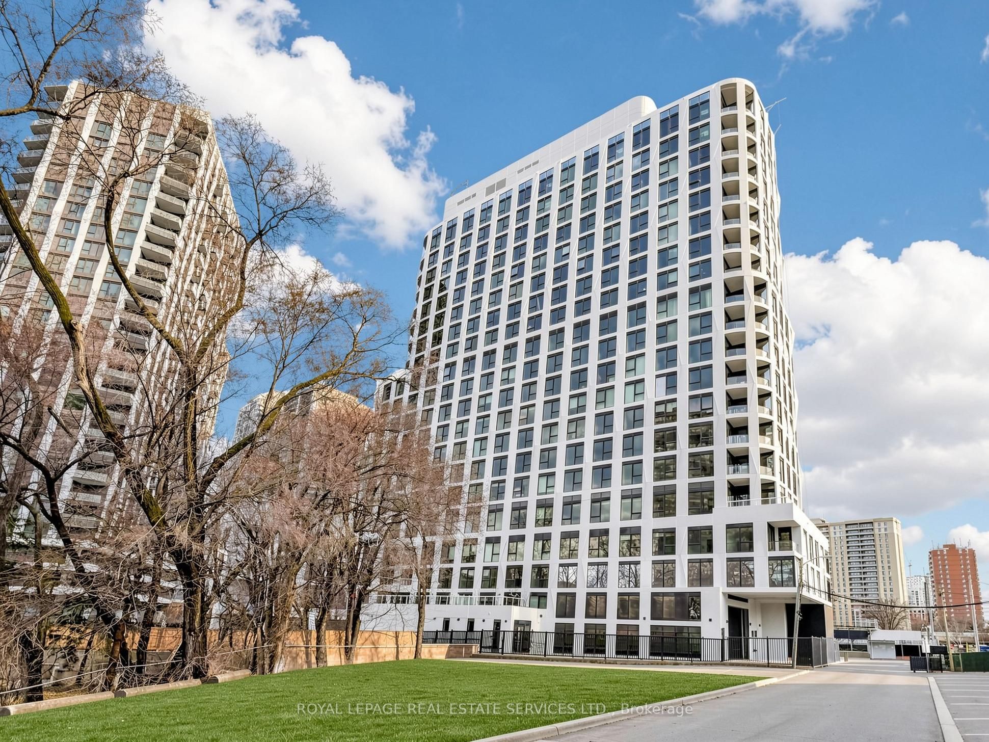 25 Cordova Avenue 1210, Toronto, ON M9A 0E5 photo 5