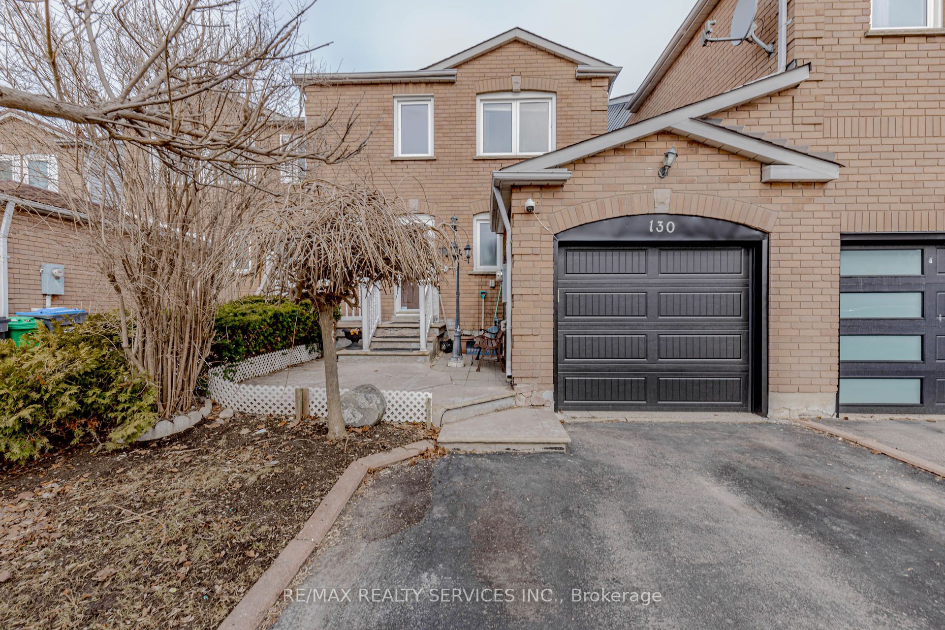 130 Cutters Crescent, Brampton, ON L6Y 4J8 photo 3
