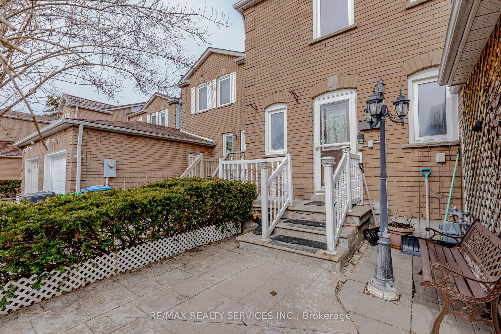 130 Cutters Crescent, Brampton, ON L6Y 4J8 photo 4