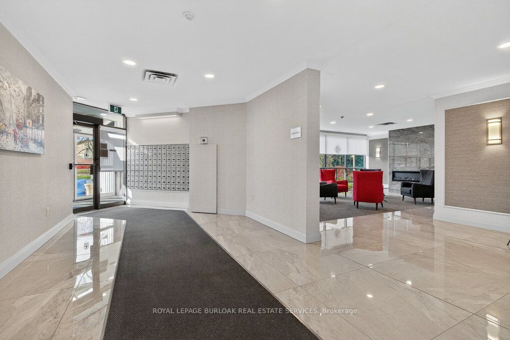5090 Pinedale Avenue 204, Burlington, ON L7L 5V8 photo 4