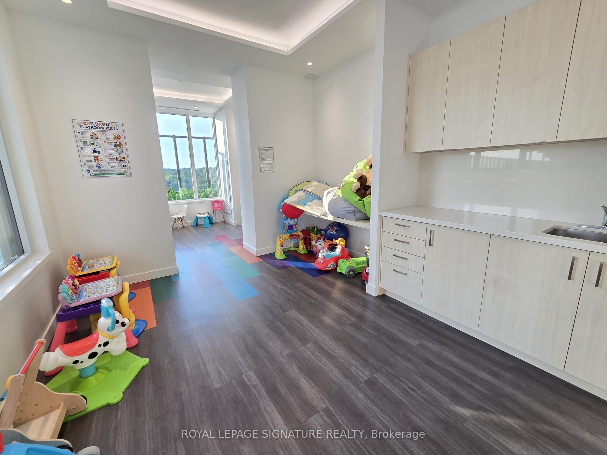 1926 Lakeshore Boulevard 1216, Toronto, ON M6S 0B1 photo 4