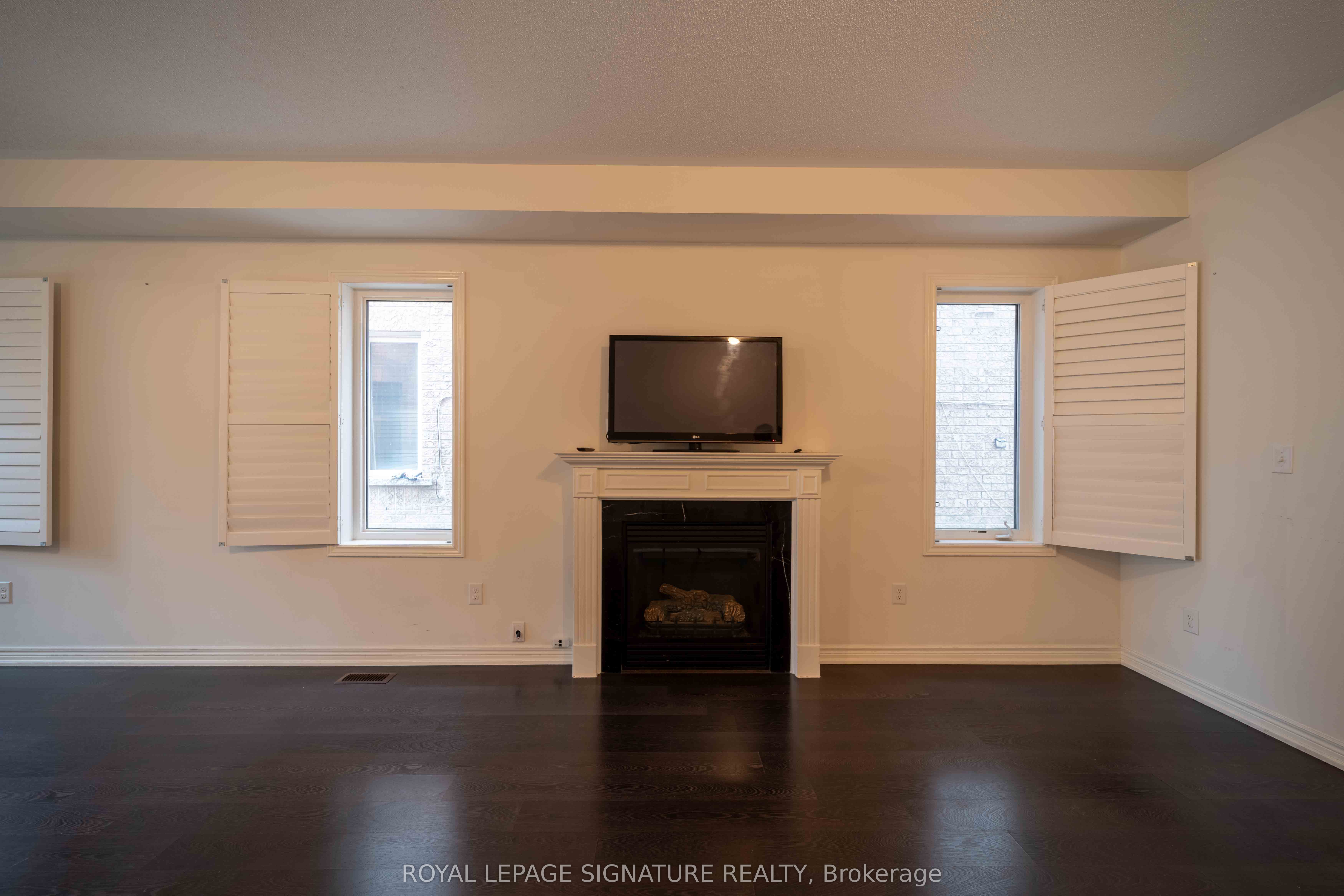 5570 Meadowcrest Avenue, Mississauga, ON L5M 0V1 photo 5