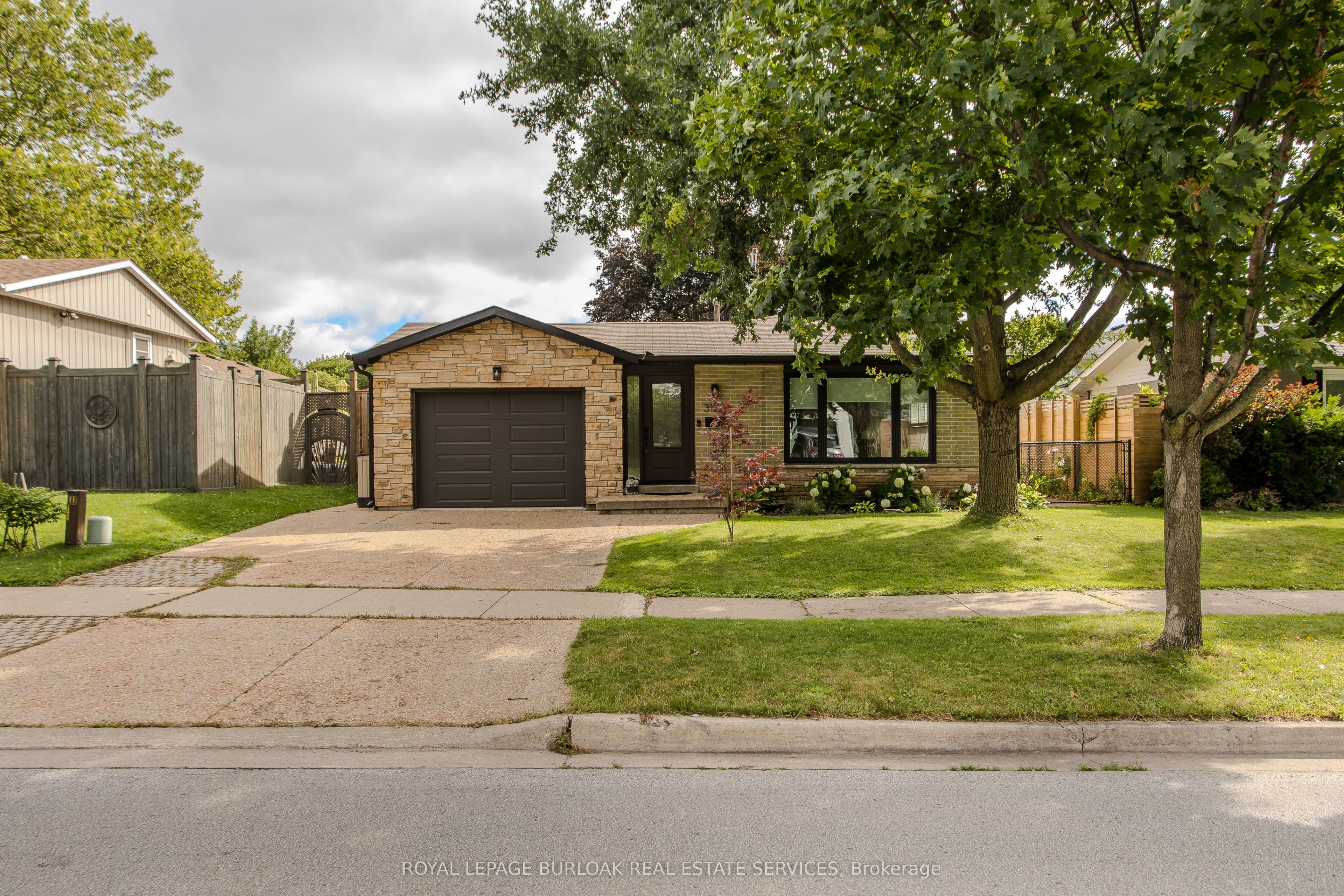 3128 Centennial Drive, Burlington, ON L7M 1B9