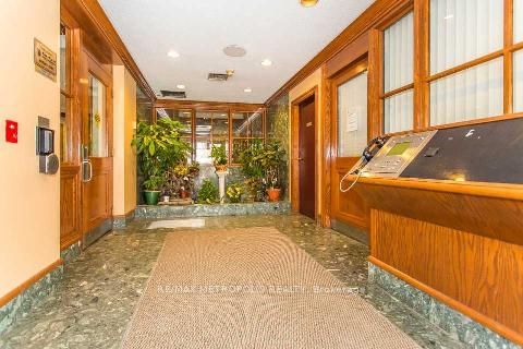 880 Dundas Street W Ph01, Mississauga, ON L5C 4H3 photo 5