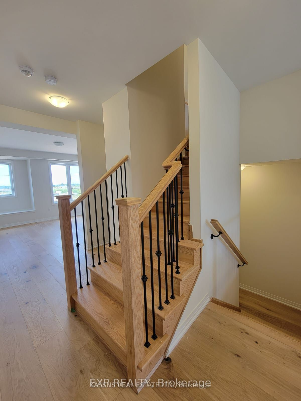 3305 Sixth Line, Oakville, ON L6H 0Z6 photo 5