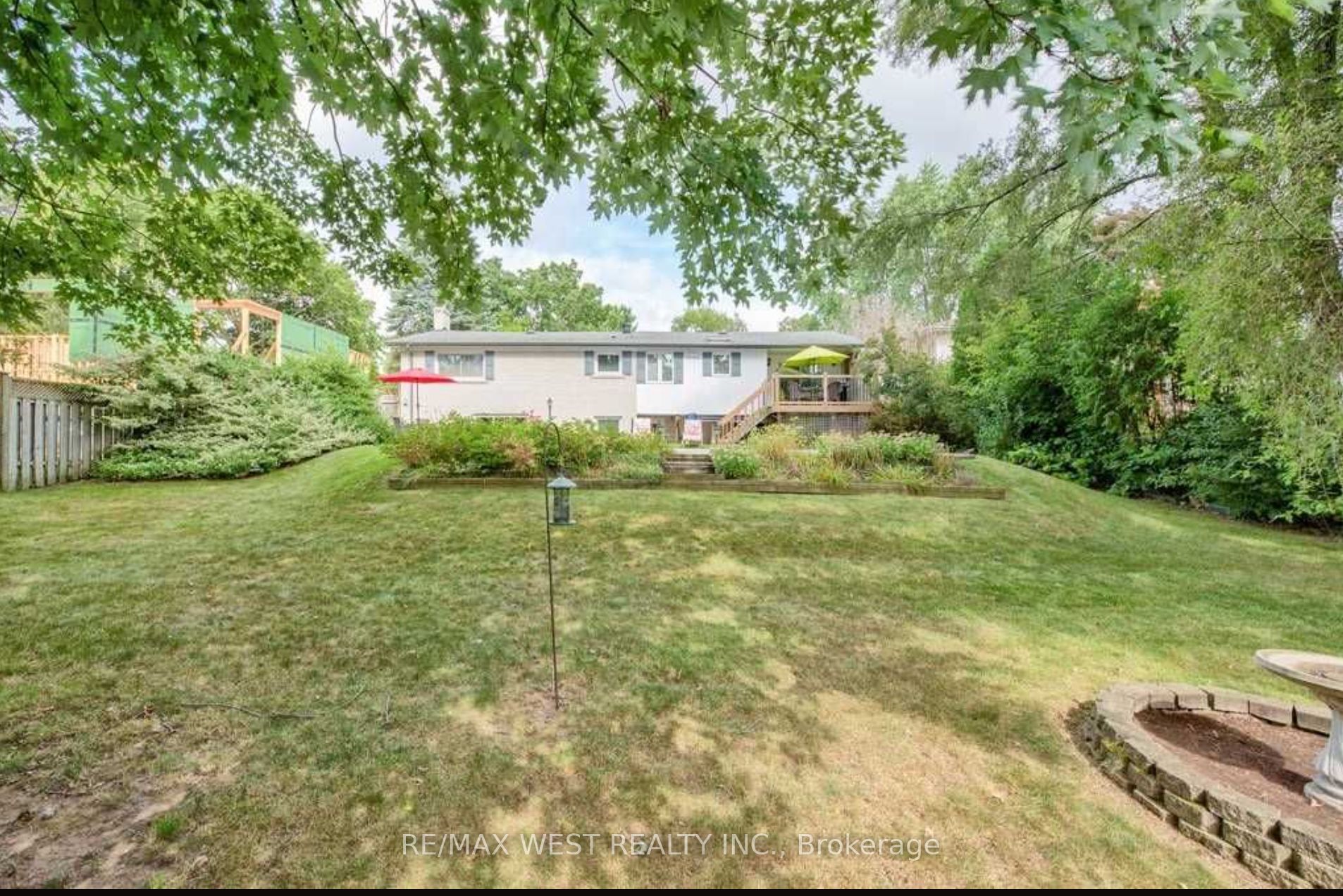 1566 Venetia Drive, Oakville, ON L6L 1K7 photo 4