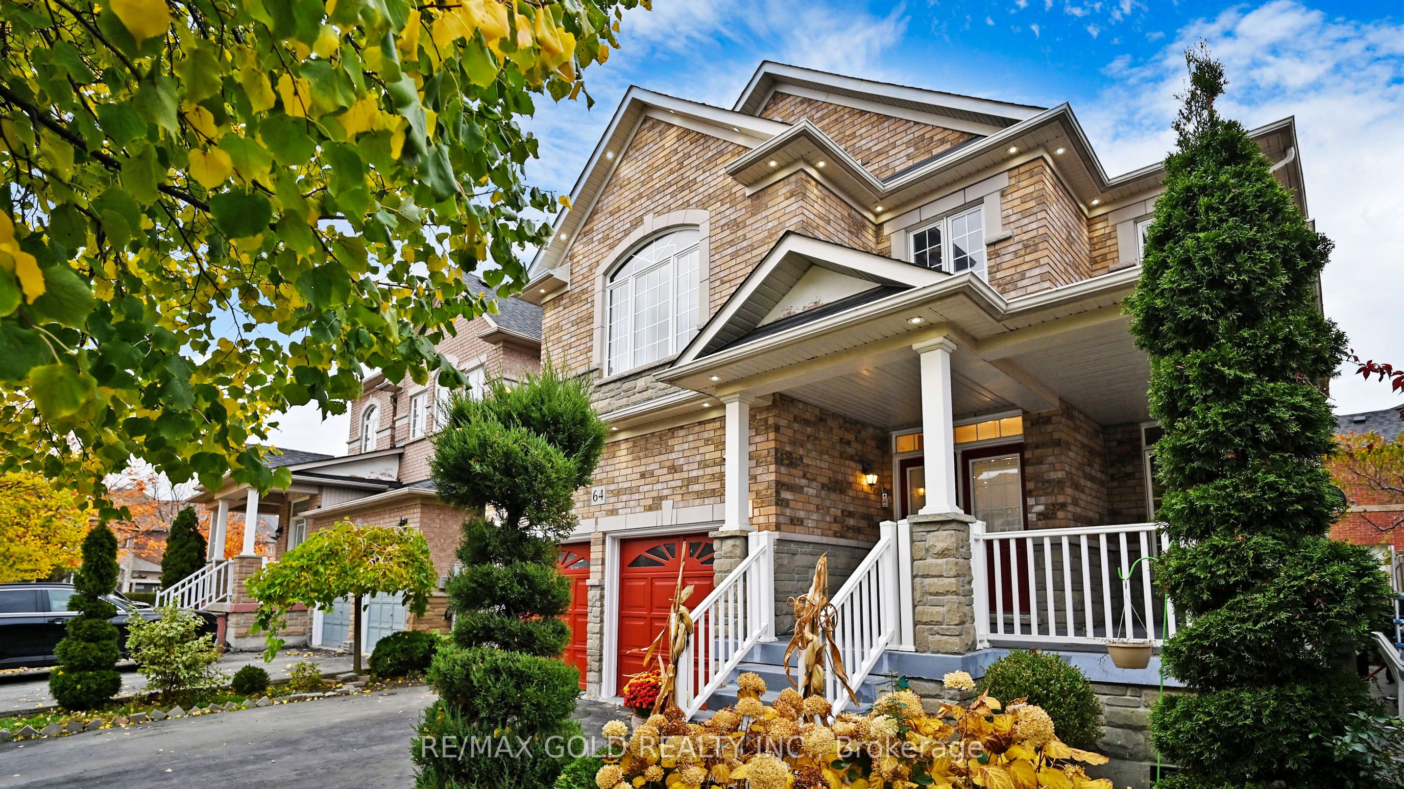 64 Prue Court, Brampton, ON L6P 1P8 photo 2