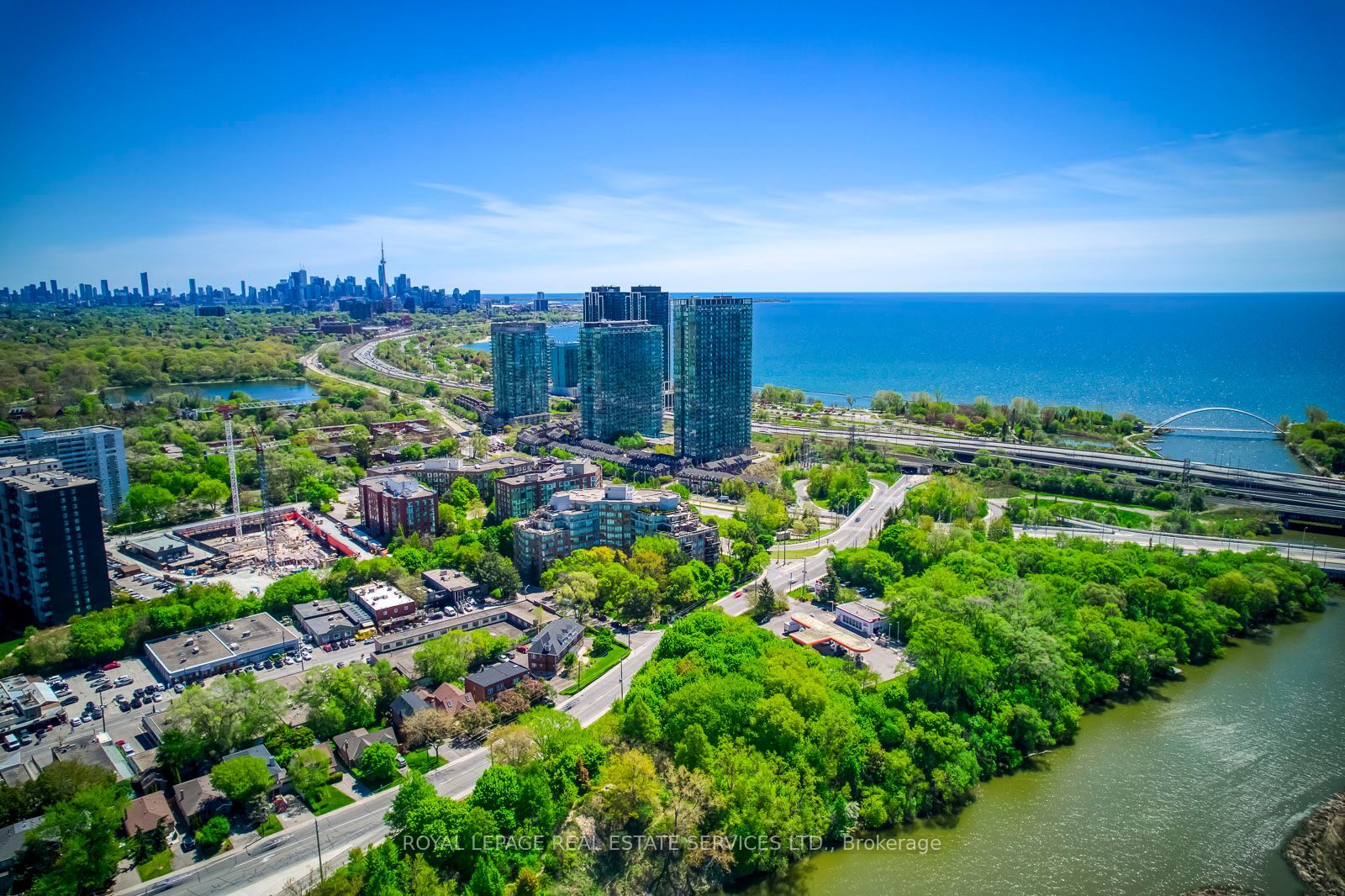 1 Ripley Avenue 403, Toronto, ON M6S 4Z6