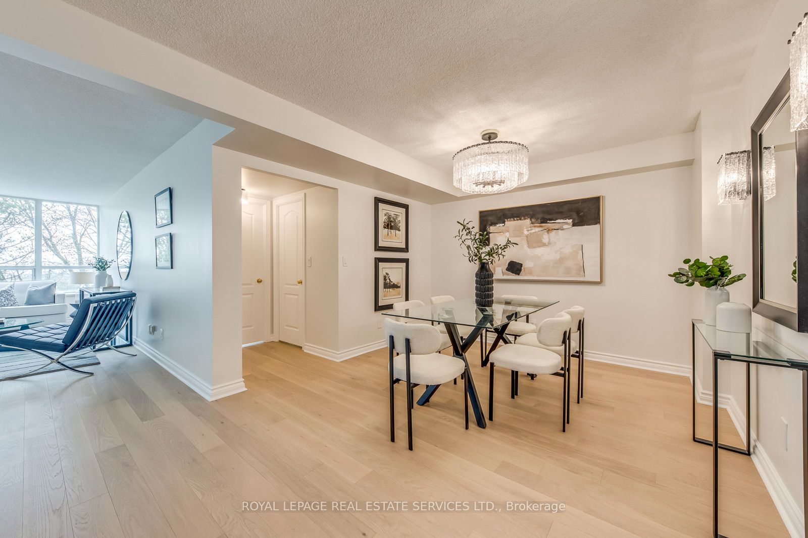 1 Ripley Avenue 403, Toronto, ON M6S 4Z6 photo 2