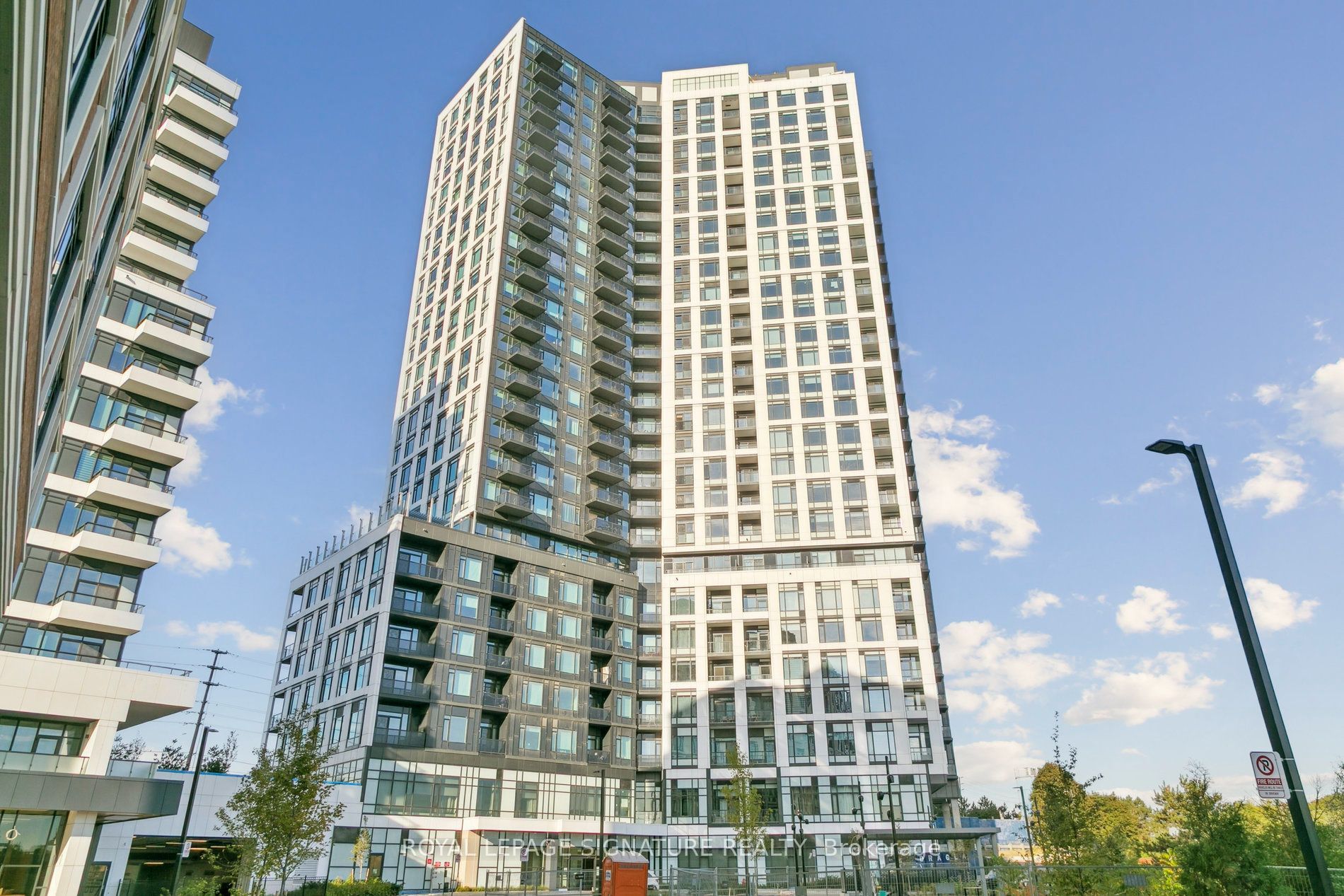 2495 Eglinton Avenue W 908, Mississauga, ON L5M 2T2