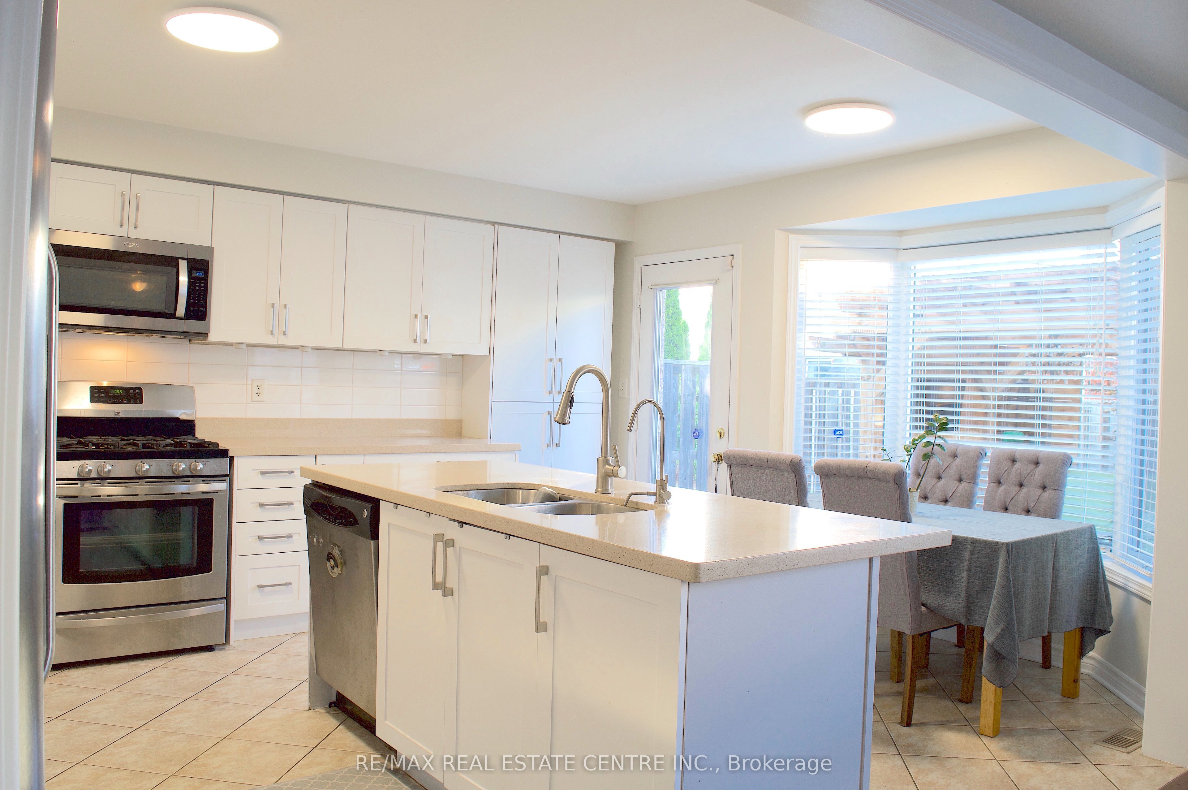 3 Chudleigh Avenue, Brampton, ON L6X 0N1 photo 3