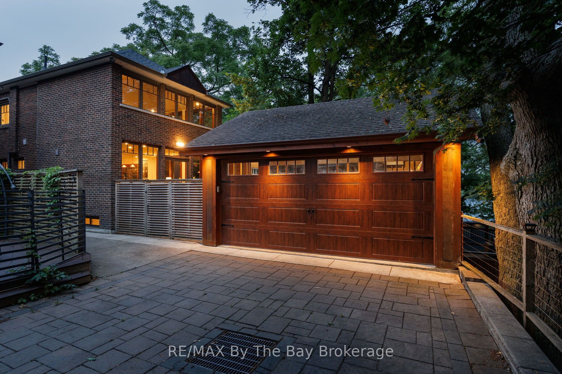 44 Rambert Crescent, Toronto, ON M6S 1E6 photo 2