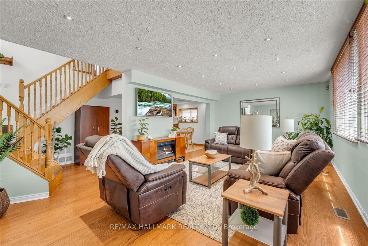 433 Seabourne Drive, Oakville, ON L6L 4E9 photo 4