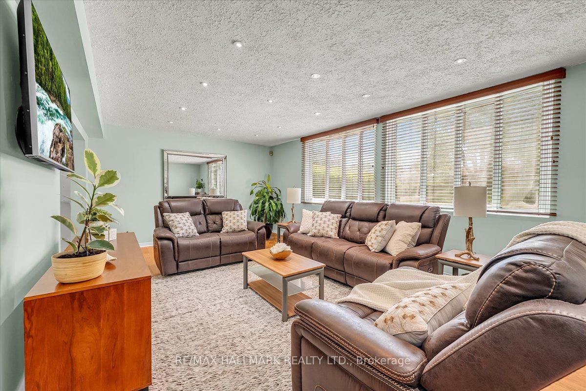 433 Seabourne Drive, Oakville, ON L6L 4E9 photo 5