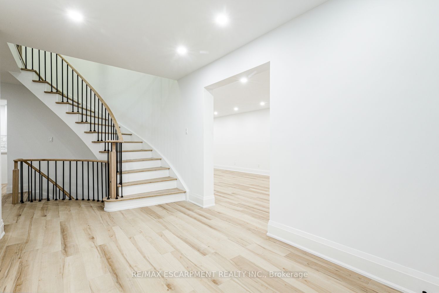 2104 Mississauga Road, Mississauga, ON L5H 2K6 photo 3