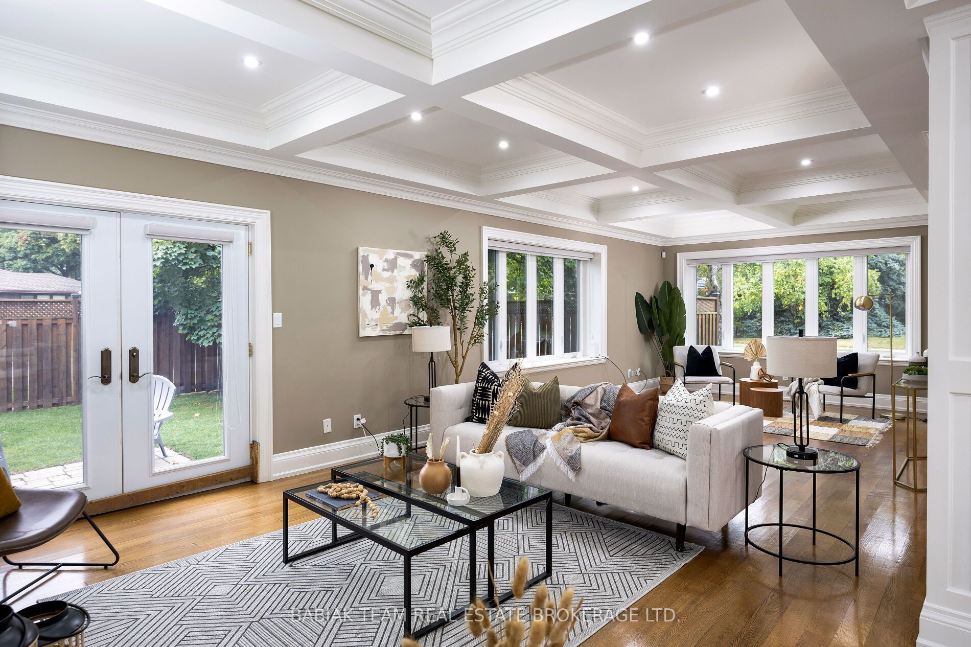 31 Keane Avenue, Toronto, ON M9B 2B8 photo 5