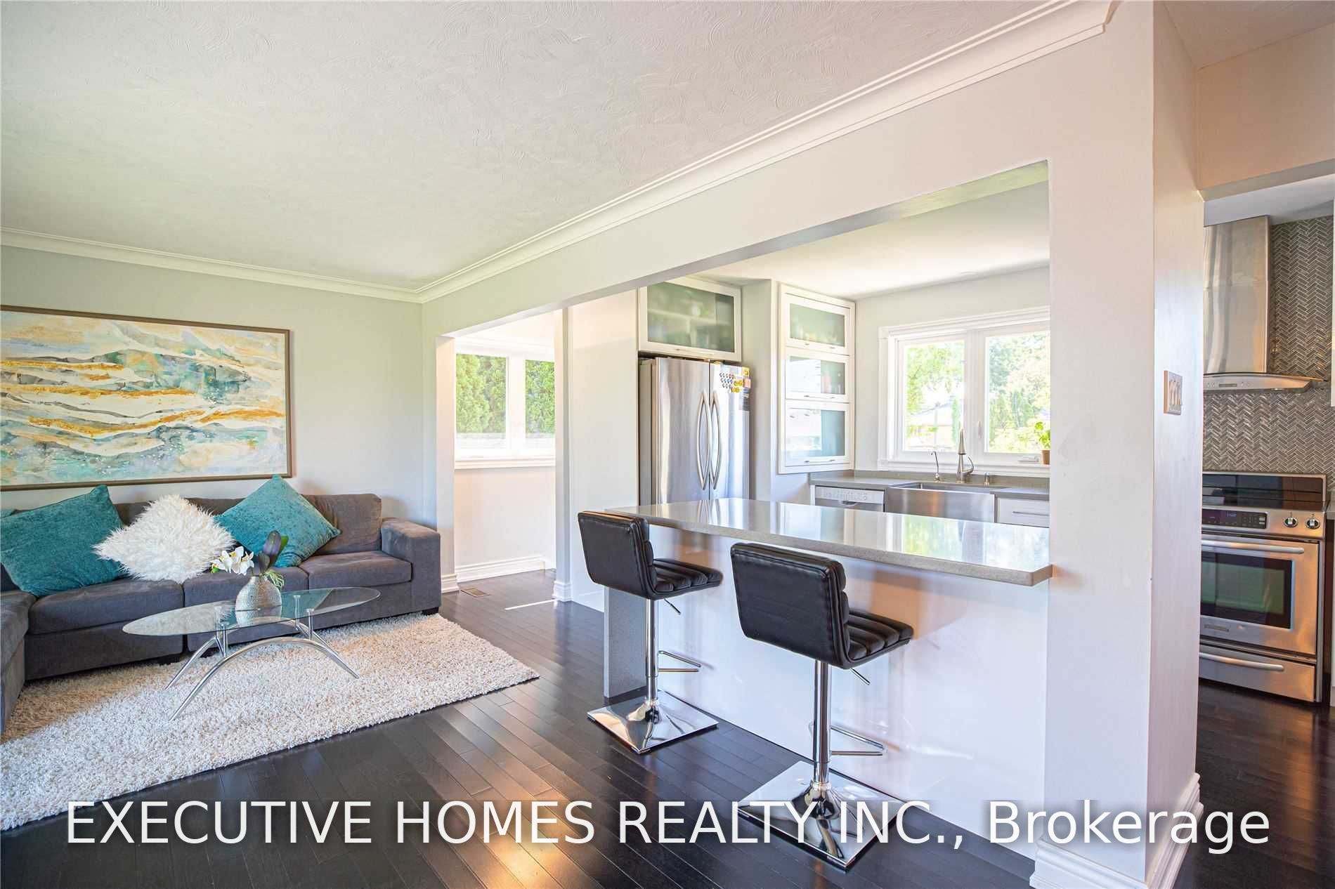 384 Ashbury Road, Oakville, ON L6K 2M7 photo 4