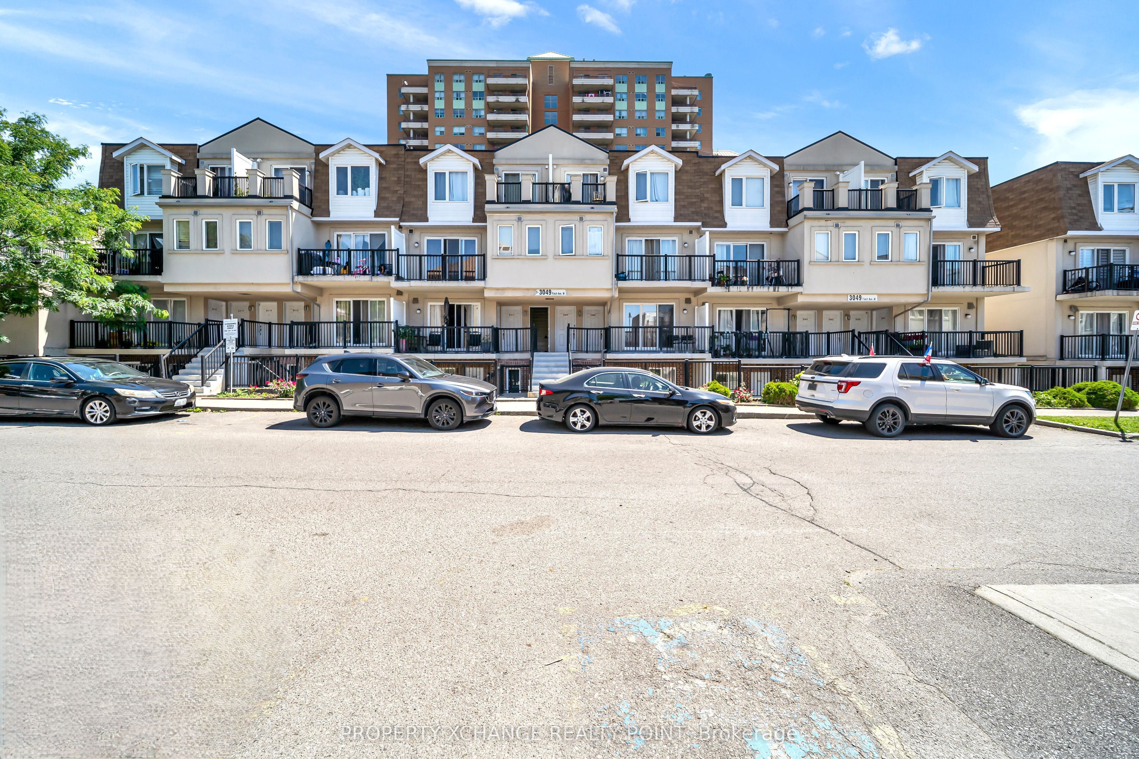 3049 Finch Avenue W 1003, Toronto, ON M9M 0A5