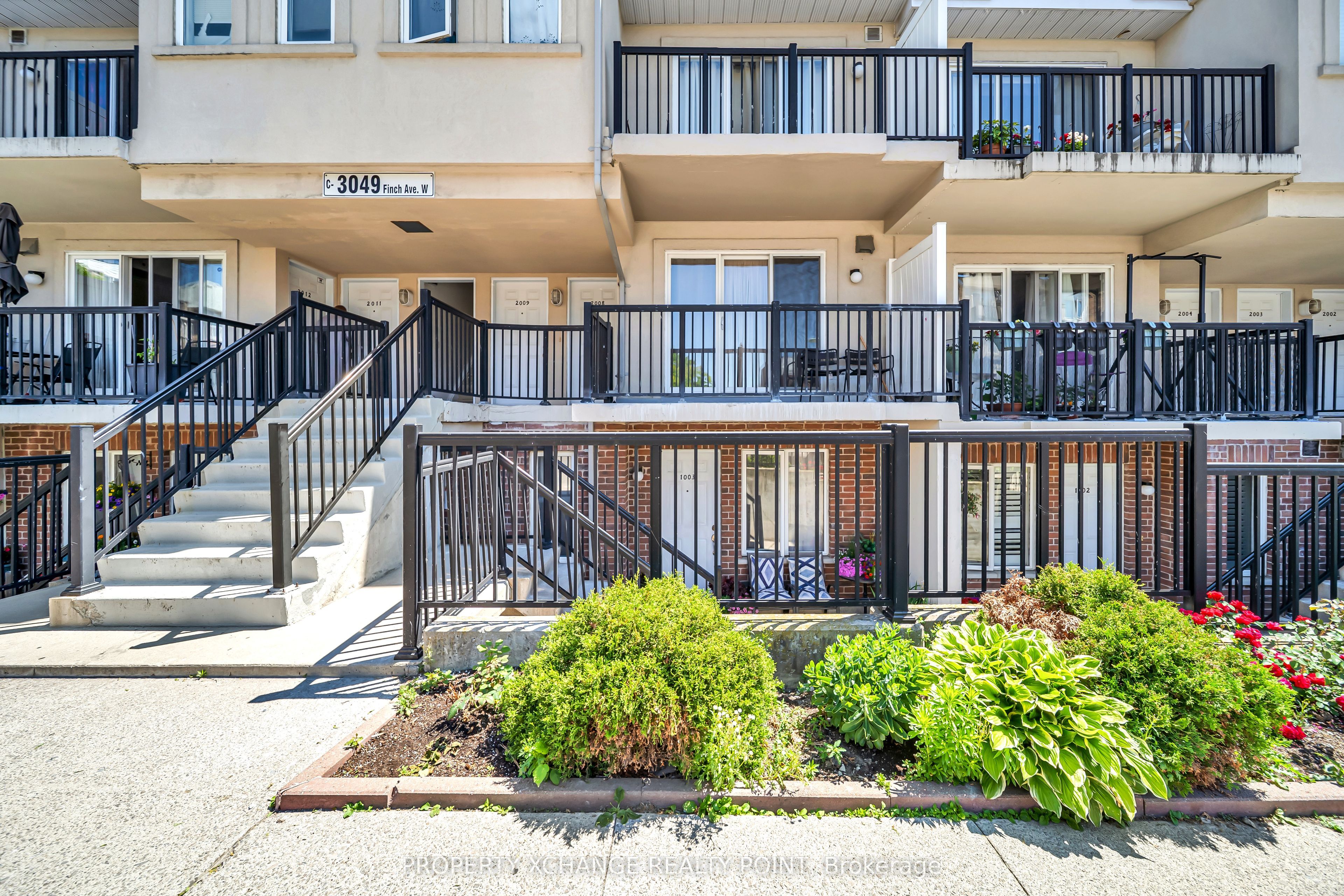 3049 Finch Avenue W 1003, Toronto, ON M9M 0A5 photo 2