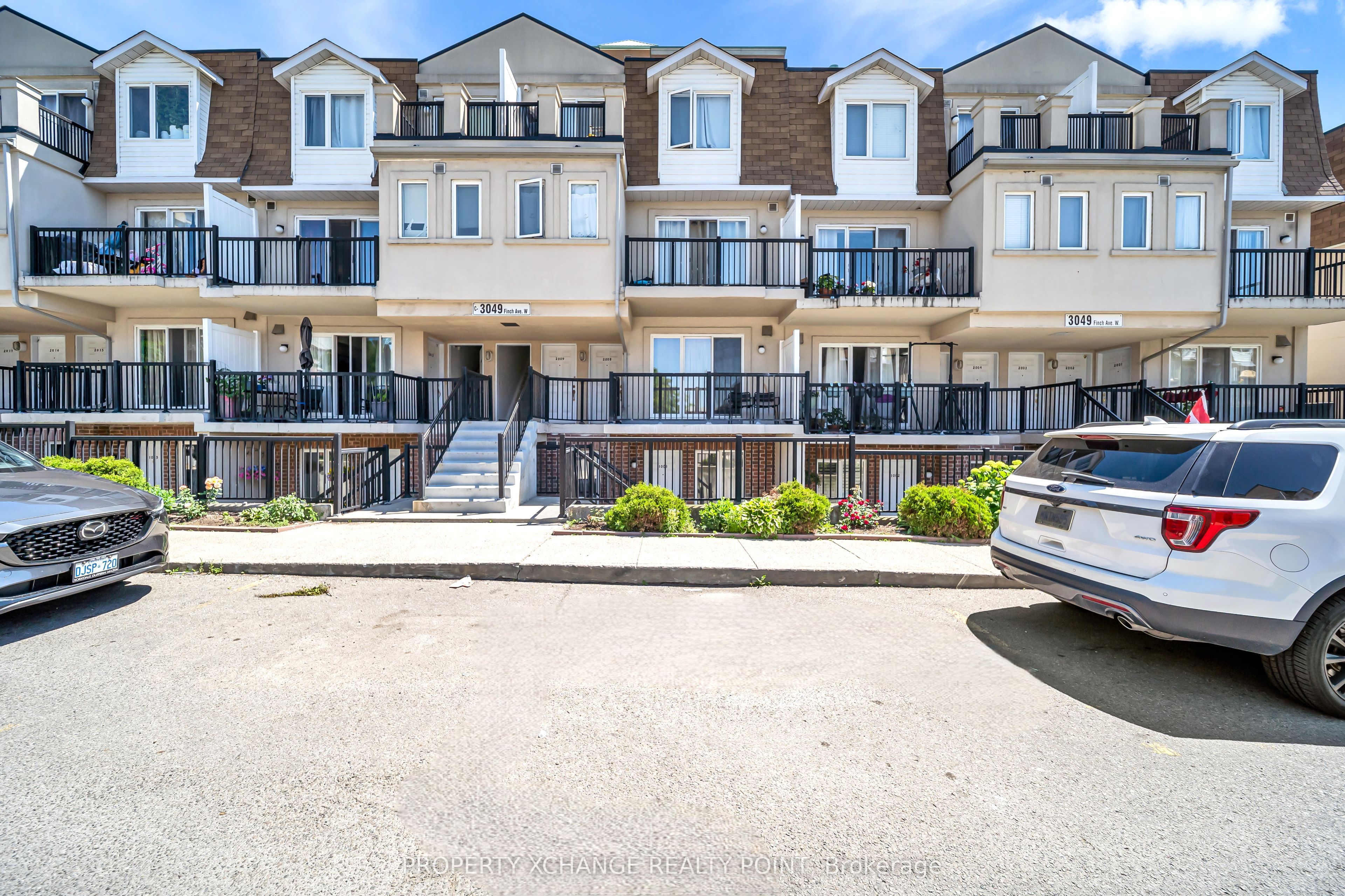 3049 Finch Avenue W 1003, Toronto, ON M9M 0A5 photo 3