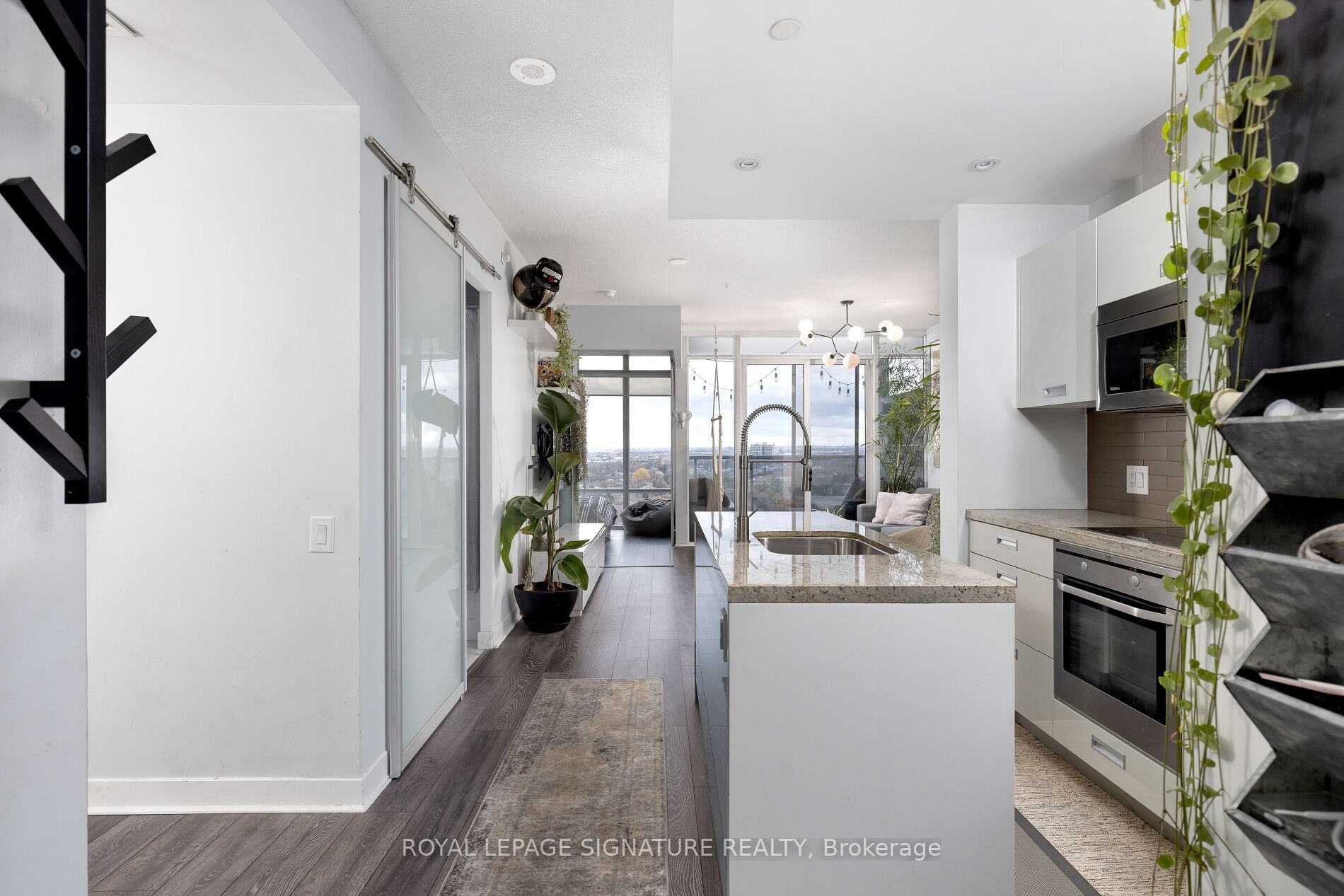 88 Park Lawn Road 1903, Toronto, ON M8Y 0B5 photo 3