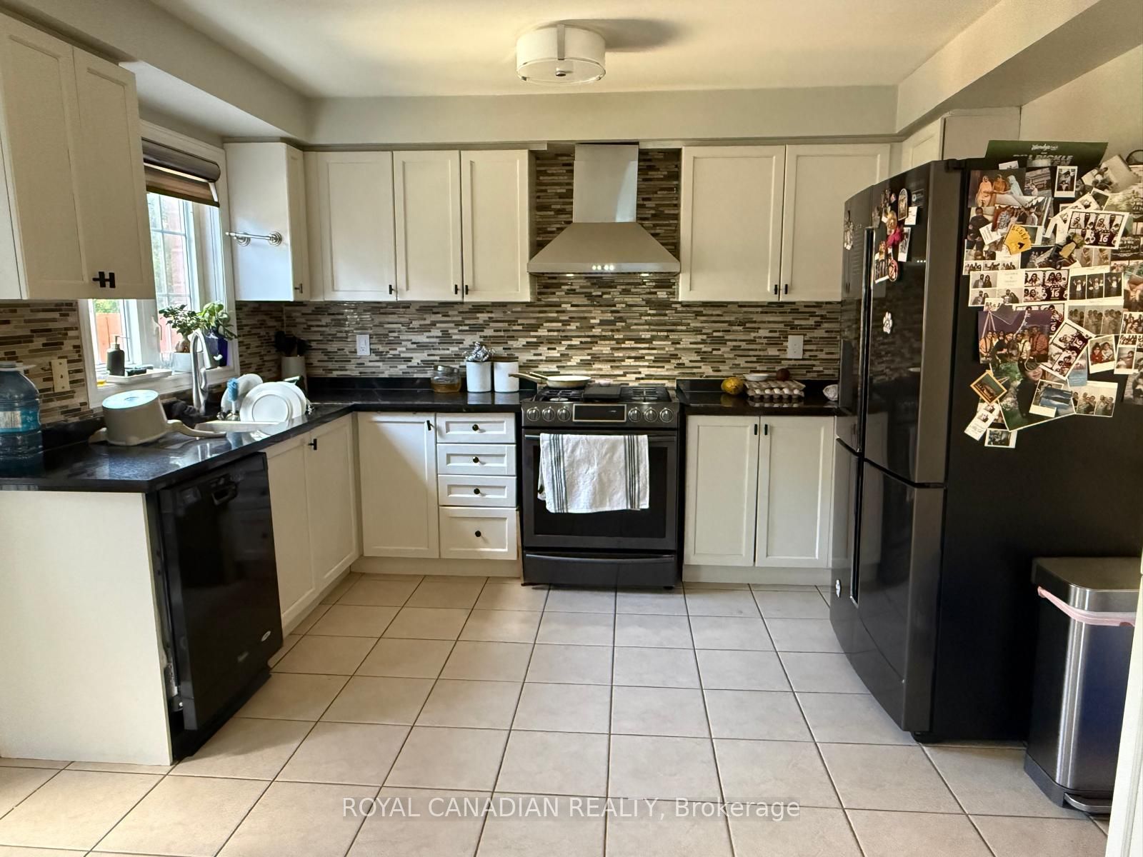 42 Cobblestone Court, Brampton, ON L6R 2S2 photo 4