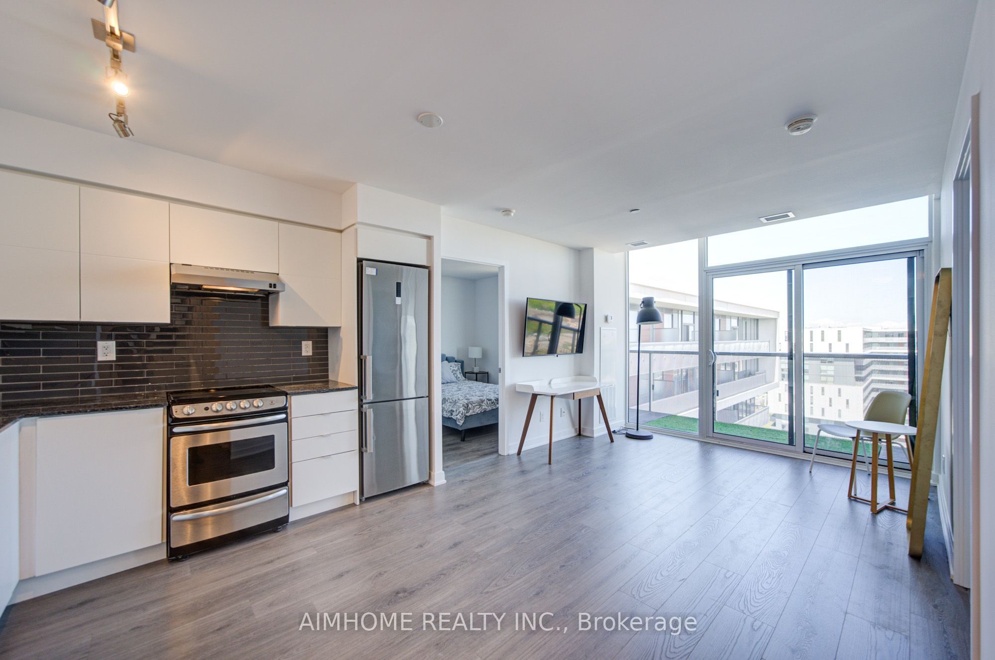 160 Flemington Road 1522, Toronto, ON M6A 1N6 photo 3