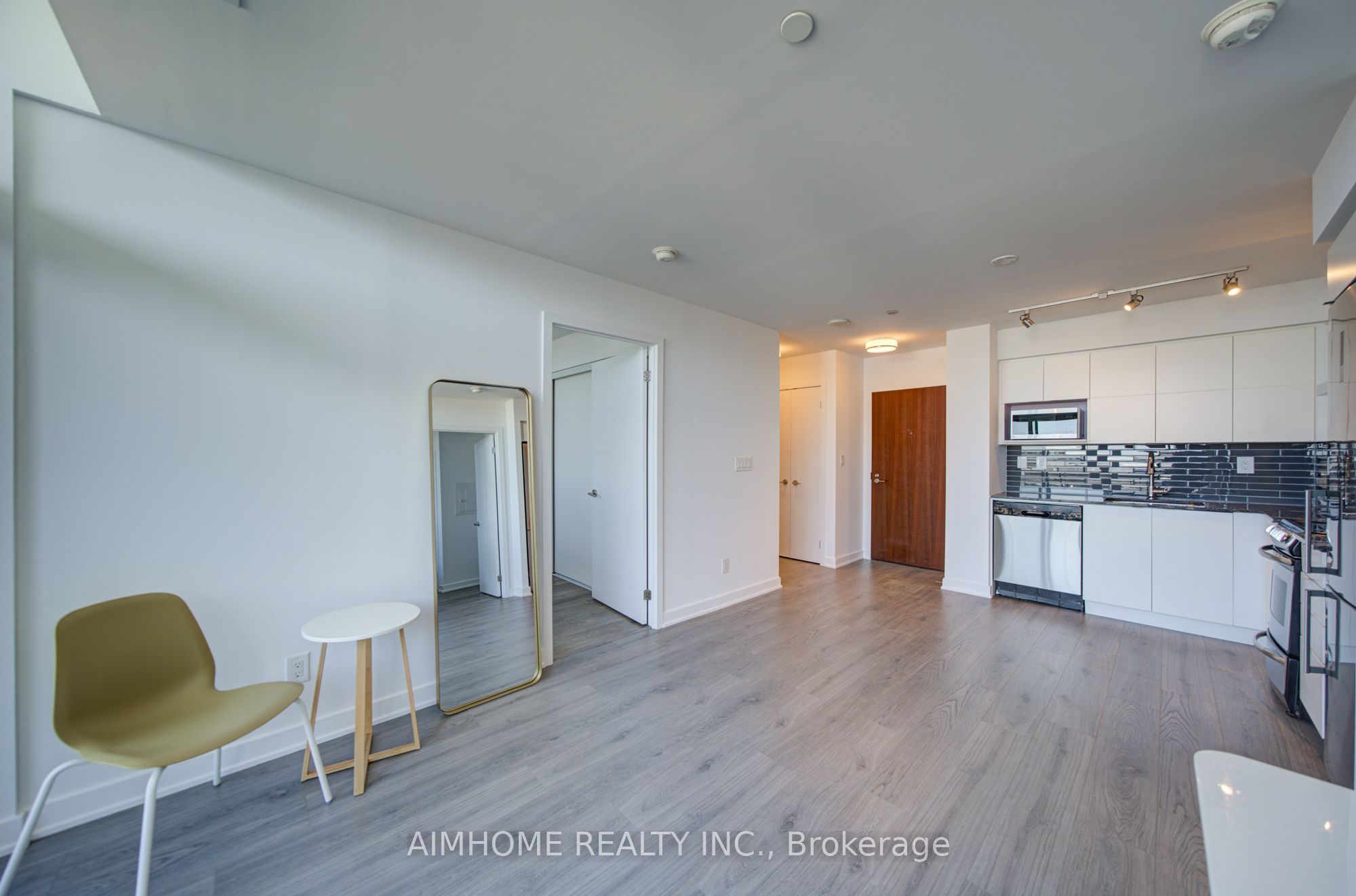 160 Flemington Road 1522, Toronto, ON M6A 1N6 photo 5