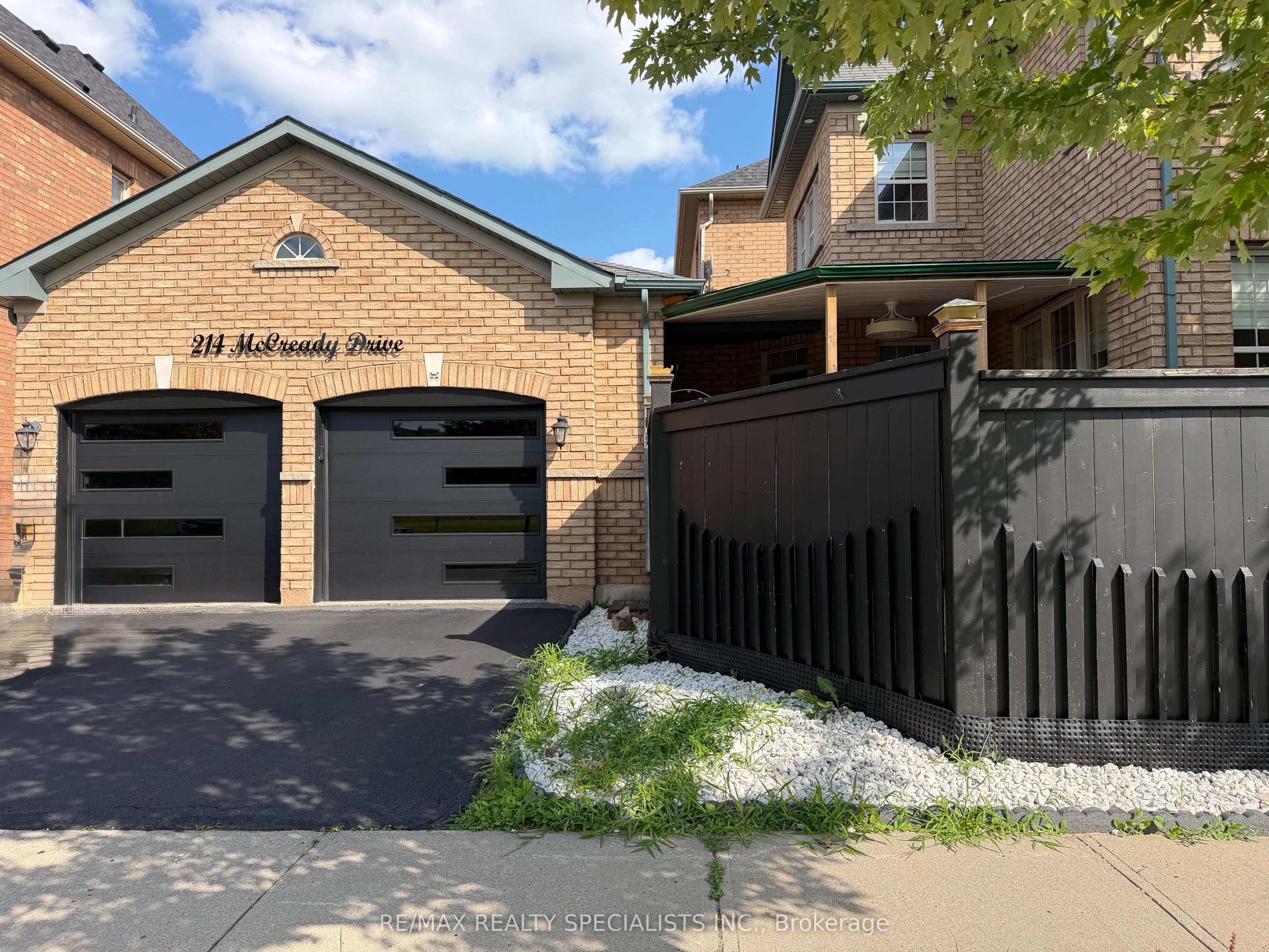 214 Mccready Drive, Milton, ON L9T 0V1 photo 2