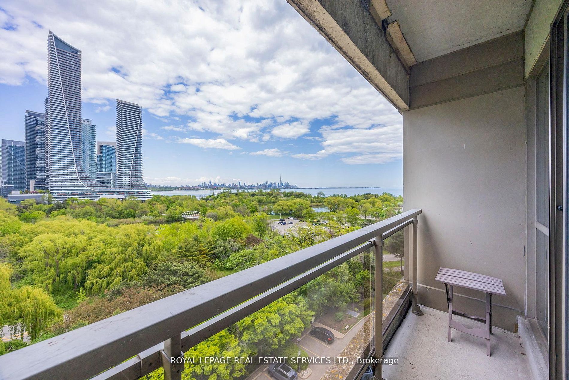 2261 Lake Shore Boulevard W 1010, Toronto, ON M8V 3X2
