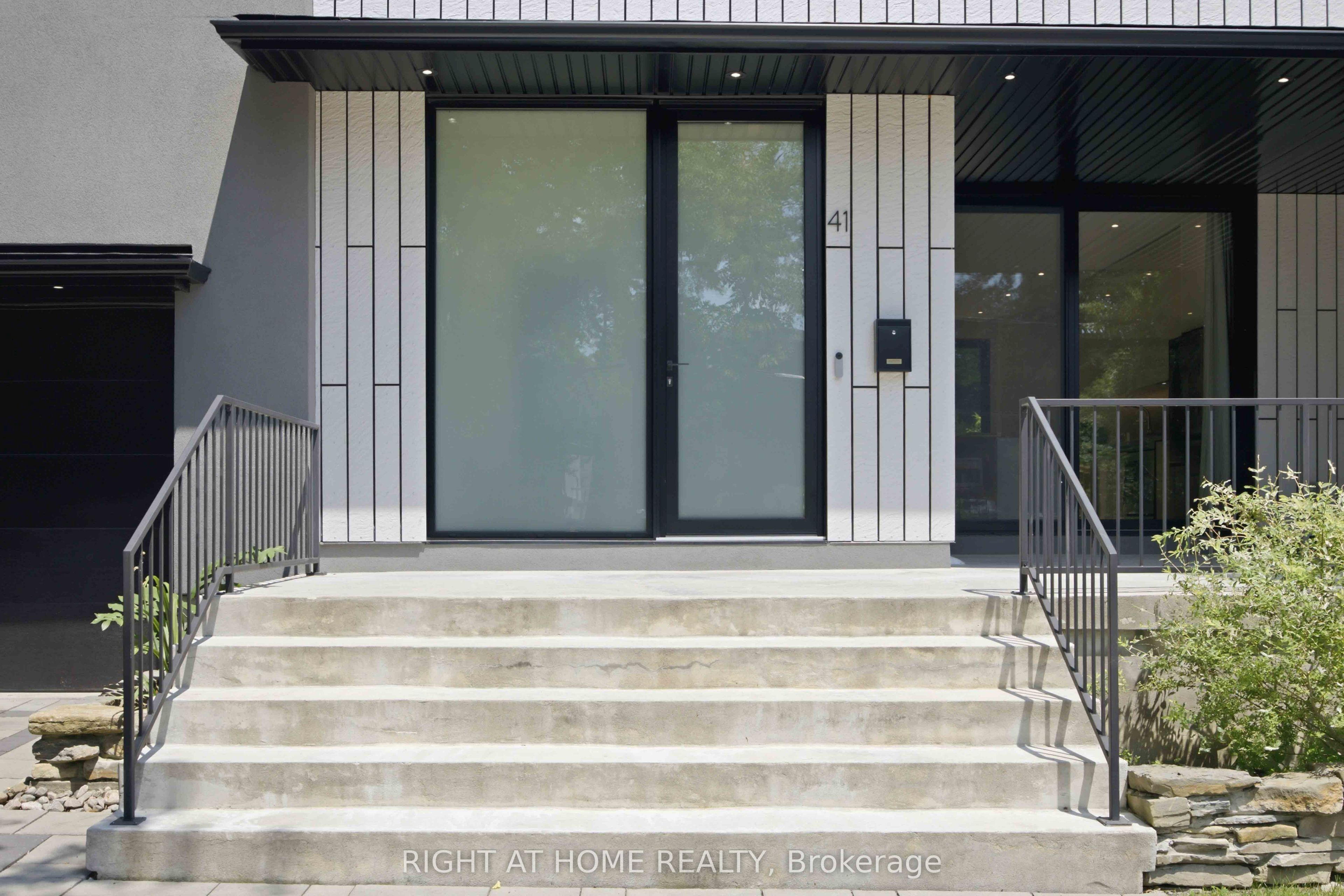 41 Bonnyview Drive, Toronto, ON M8Y 3G7 photo 5