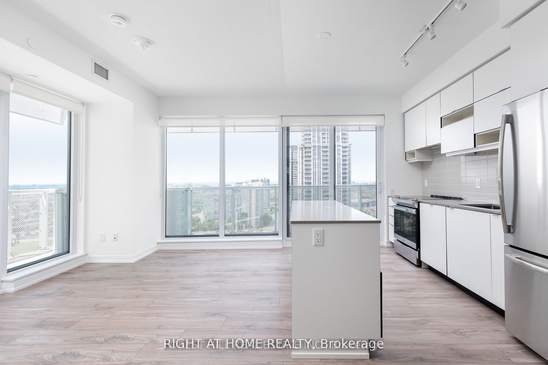 4065 Confederation Parkway W 1003, Mississauga, ON L5B 0L4 photo 5