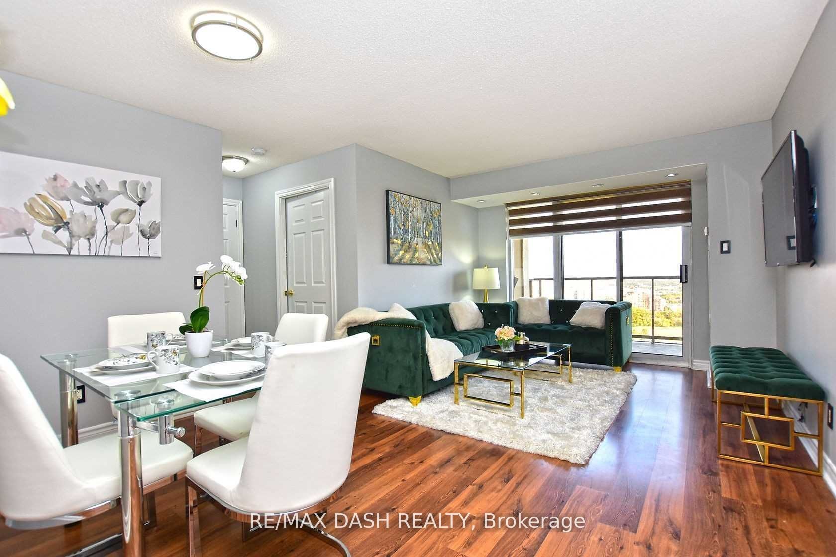 700 Humberwood Boulevard 2728, Toronto, ON M9W 7J4 photo 2