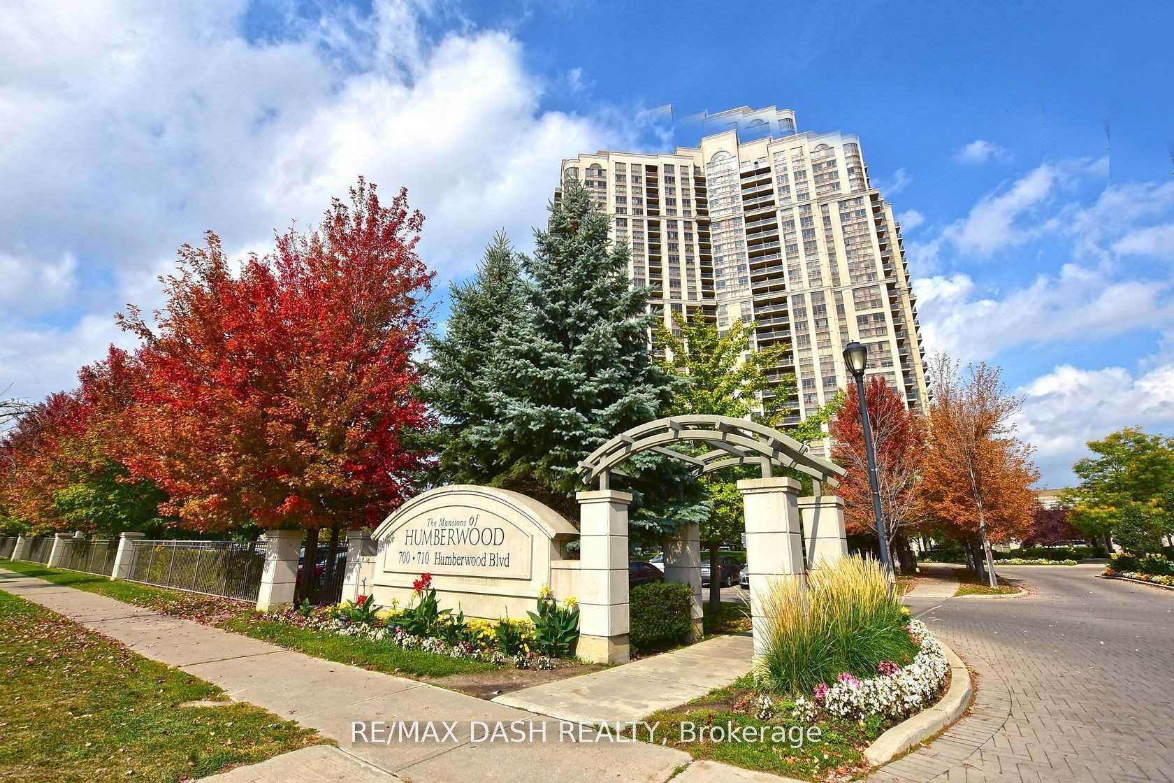 700 Humberwood Boulevard 2728, Toronto, ON M9W 7J4 photo 3