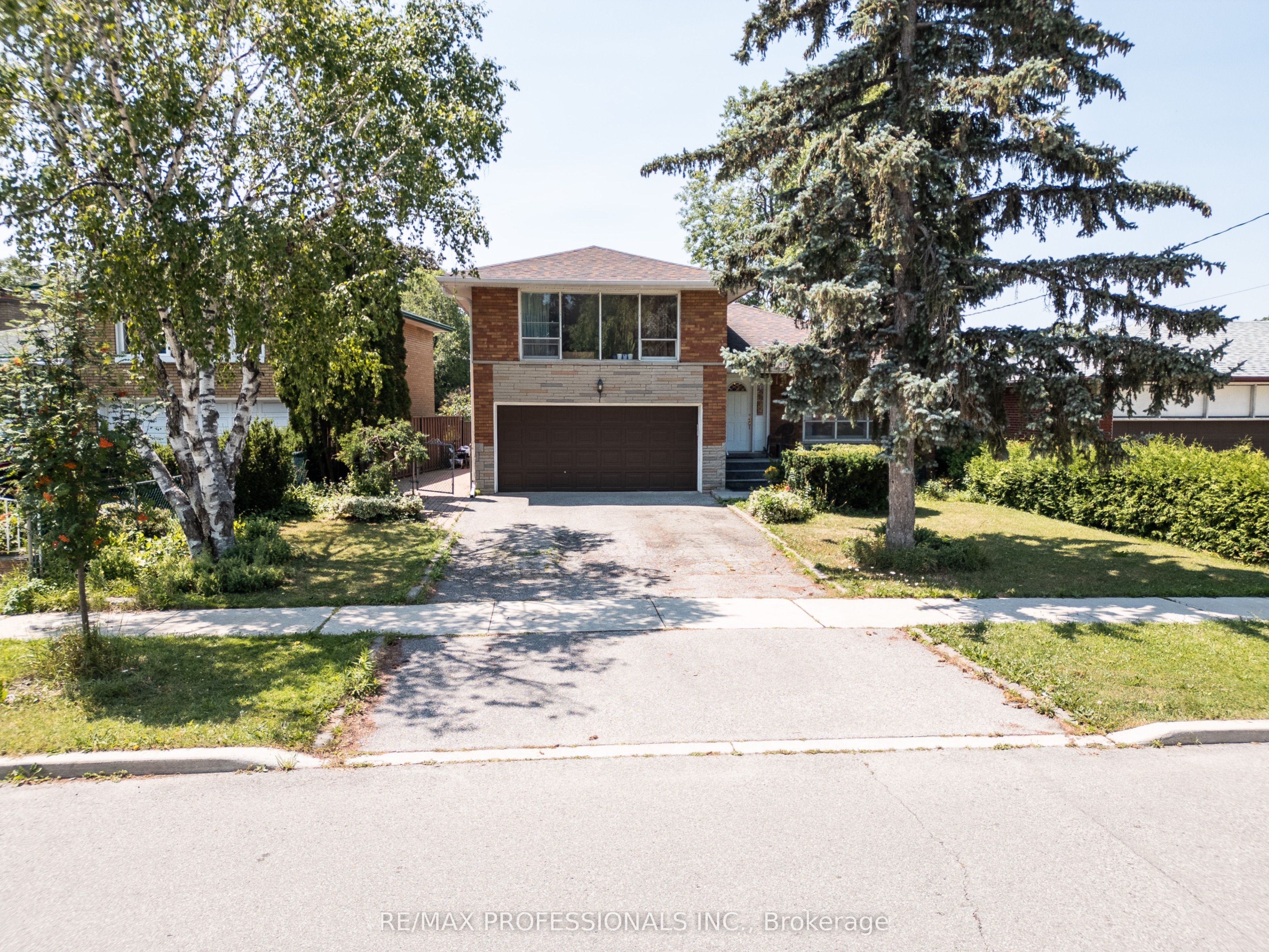 48 Dalegrove Crescent, Toronto, ON M9B 6A9 photo 4