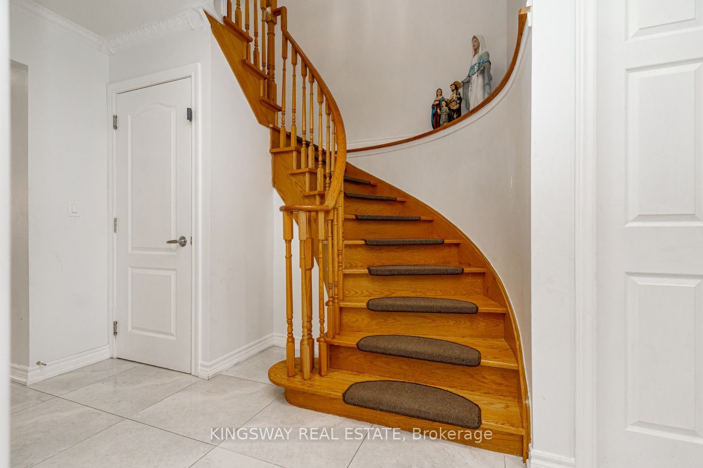 891 STONEBRIDGE Avenue, Mississauga, ON L5V 2L3 photo 5