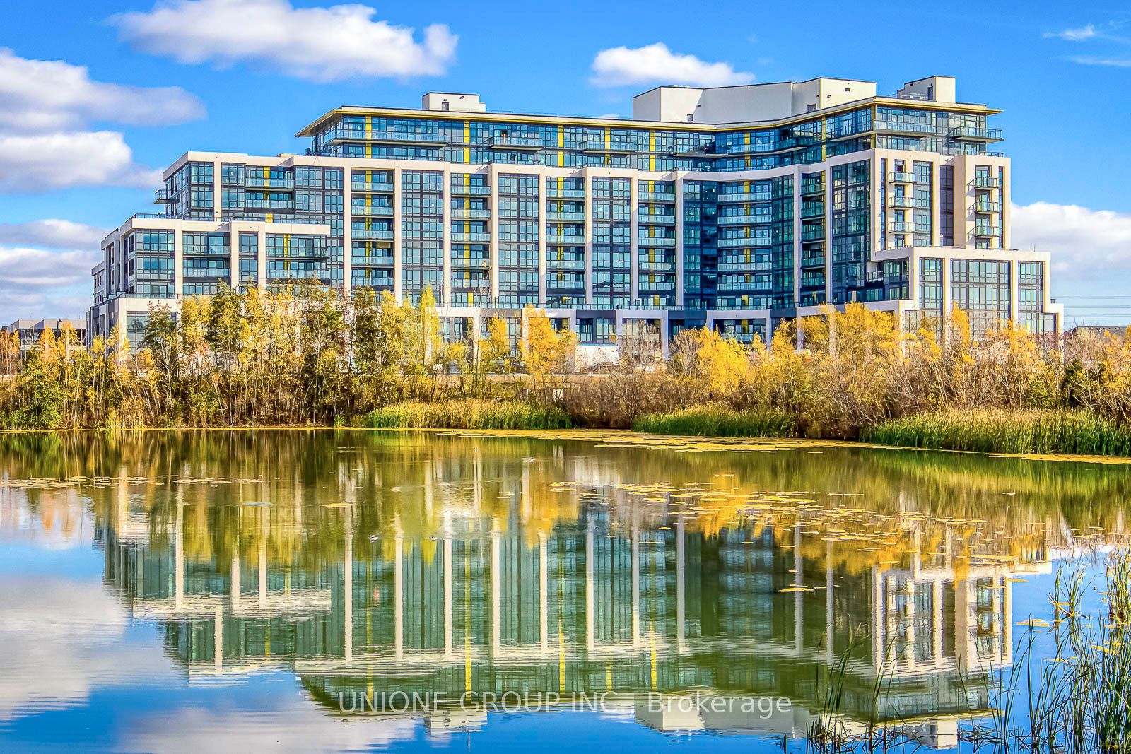 405 Dundas Street W 407, Oakville, ON L6M 5P9