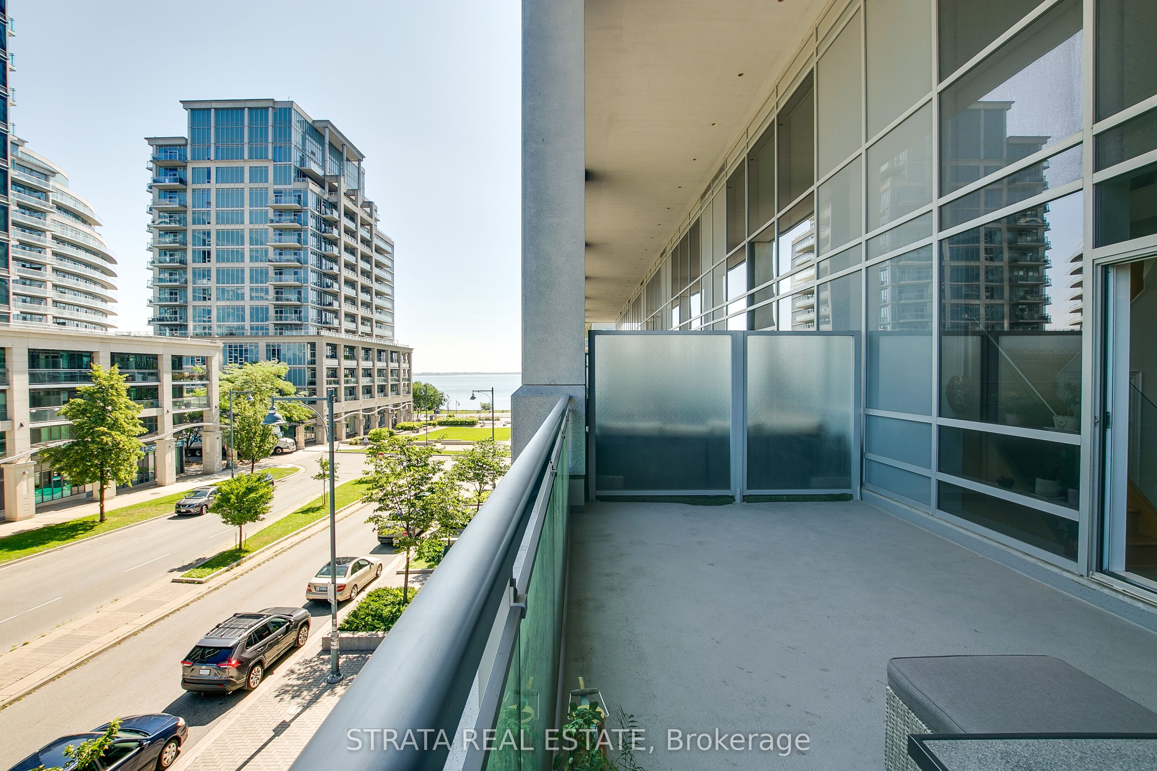 16 Brookers Lane 206, Toronto, ON M8V 0A5 photo 3